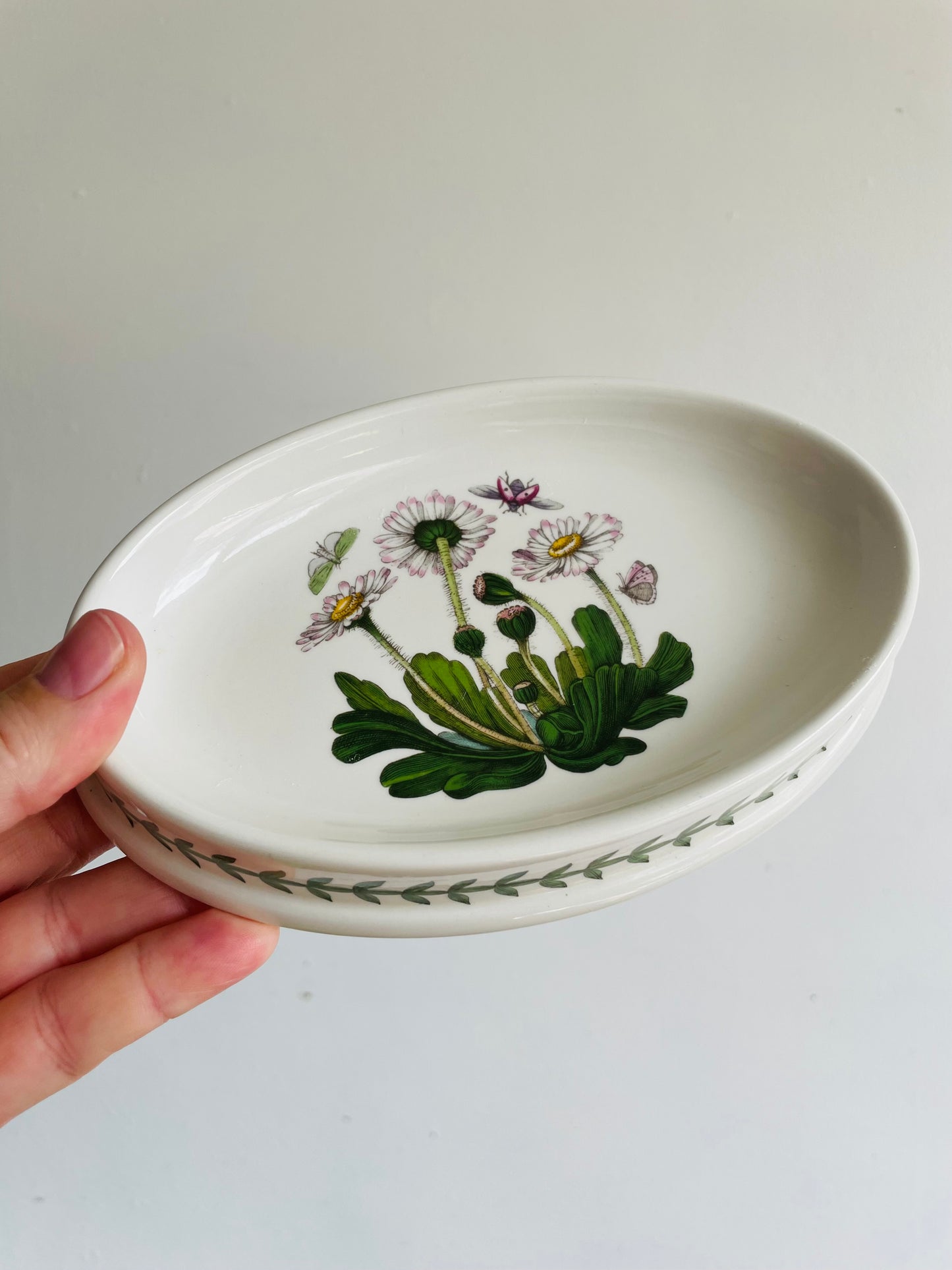 1972 Portmeirion Botanic Garden Daisy Flower Pattern Oval Soap or Trinket Dish by Susan Williams-Ellis - Made in England