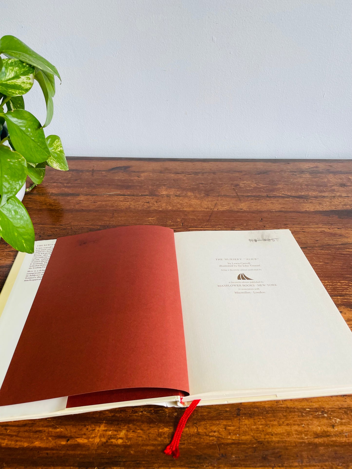 The Nursery Alice by Lewis Carroll Hardcover Book - 1980 Reprint