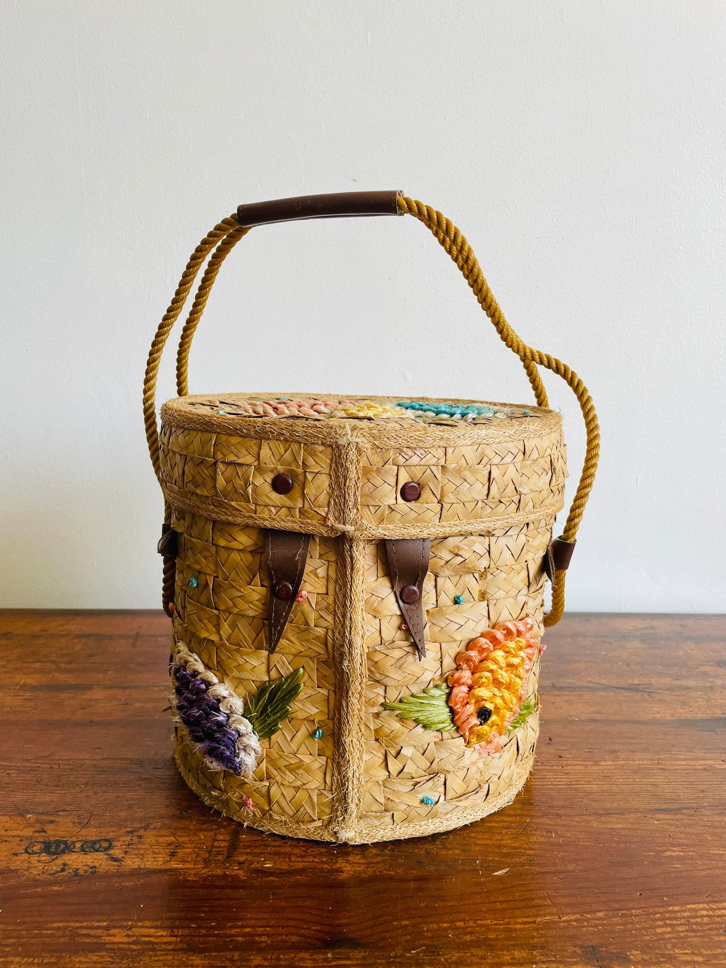 Woven Straw & Raffia Bucket Purse Basket with Lid