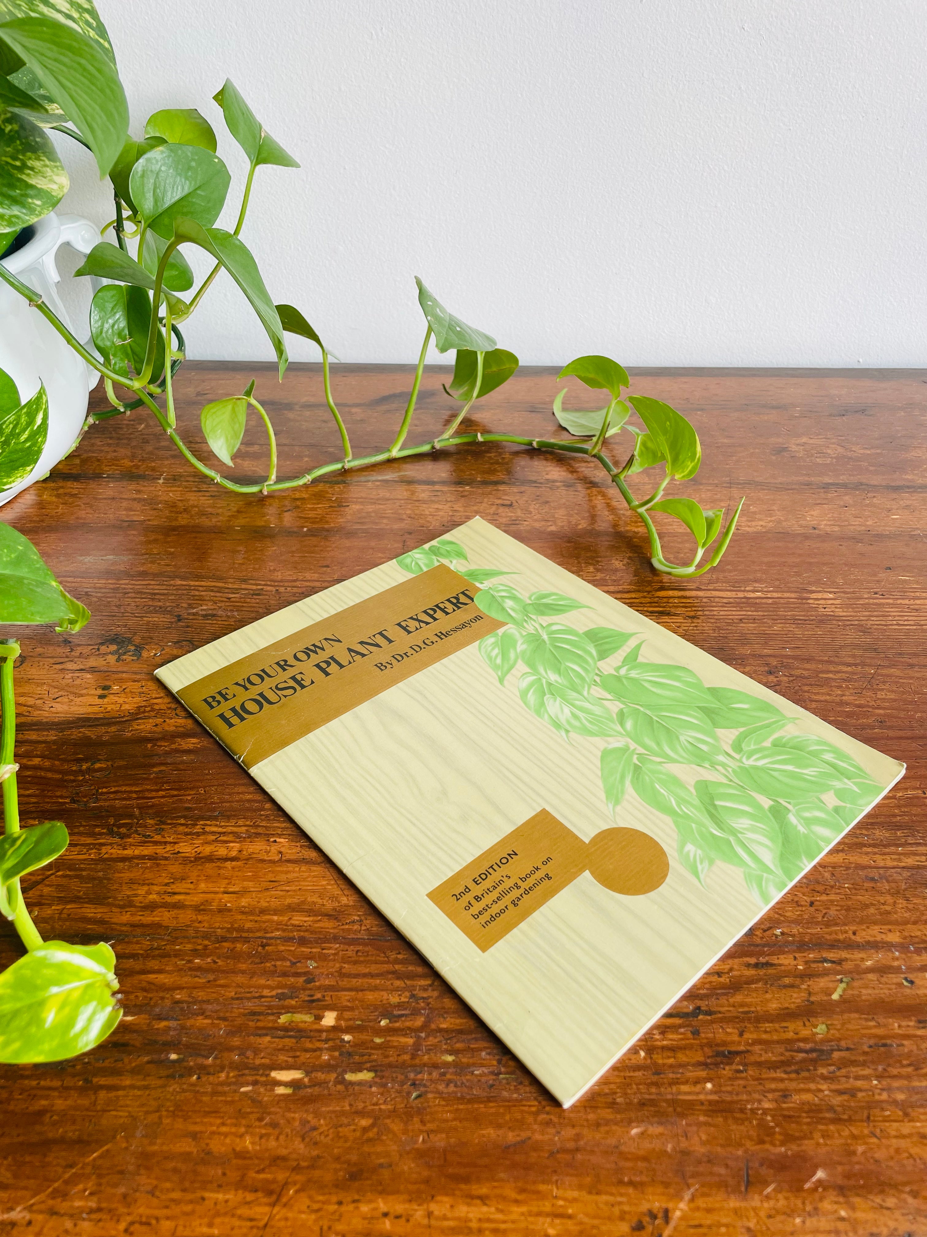 the house plant expert hessayon Be Your Own House Plant Expert Book by Dr. D.G. Hessayon (1975) – Greenbrier Vintage