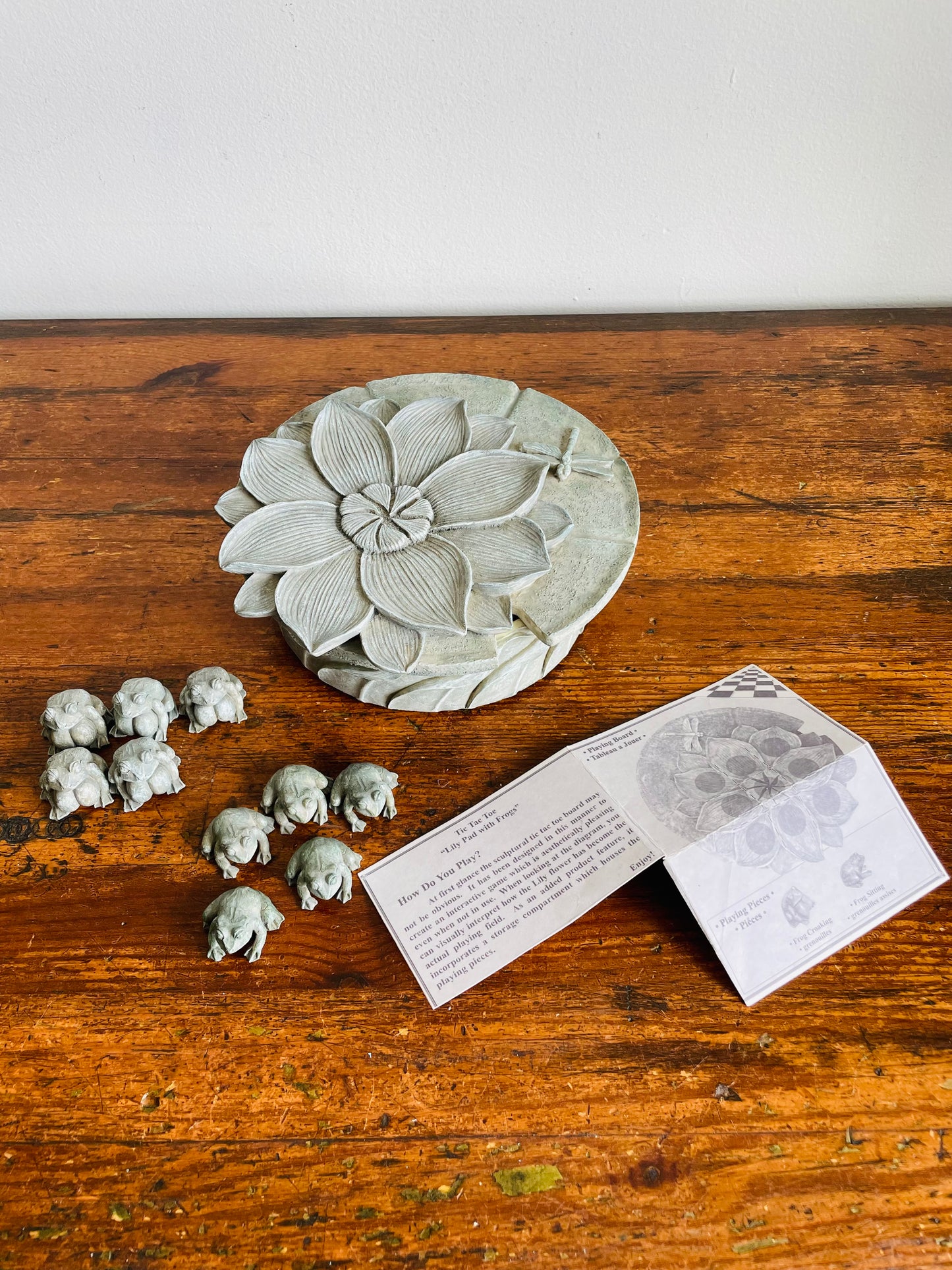1999 Cherison Garden Tic Tac Toe Designed by Noel Mercieca Lily Pad Game with Frog Playing Pieces - Lily Pad Opens to Store Frogs Inside