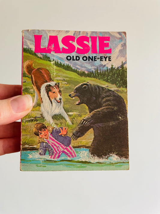 Lassie Old One-Eye by George Elrick Pocket Sized Paperback Book (1975)