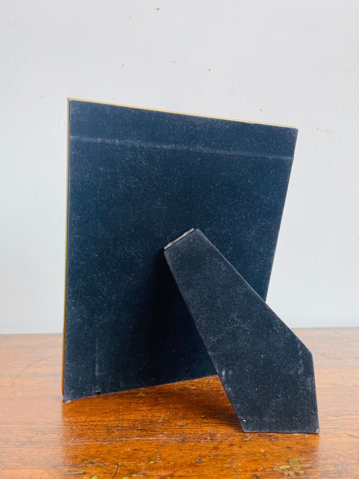 Vintage Gold & Floral Picture Frame with Easel Backing - Samaco Trading Limited - Made in Canada