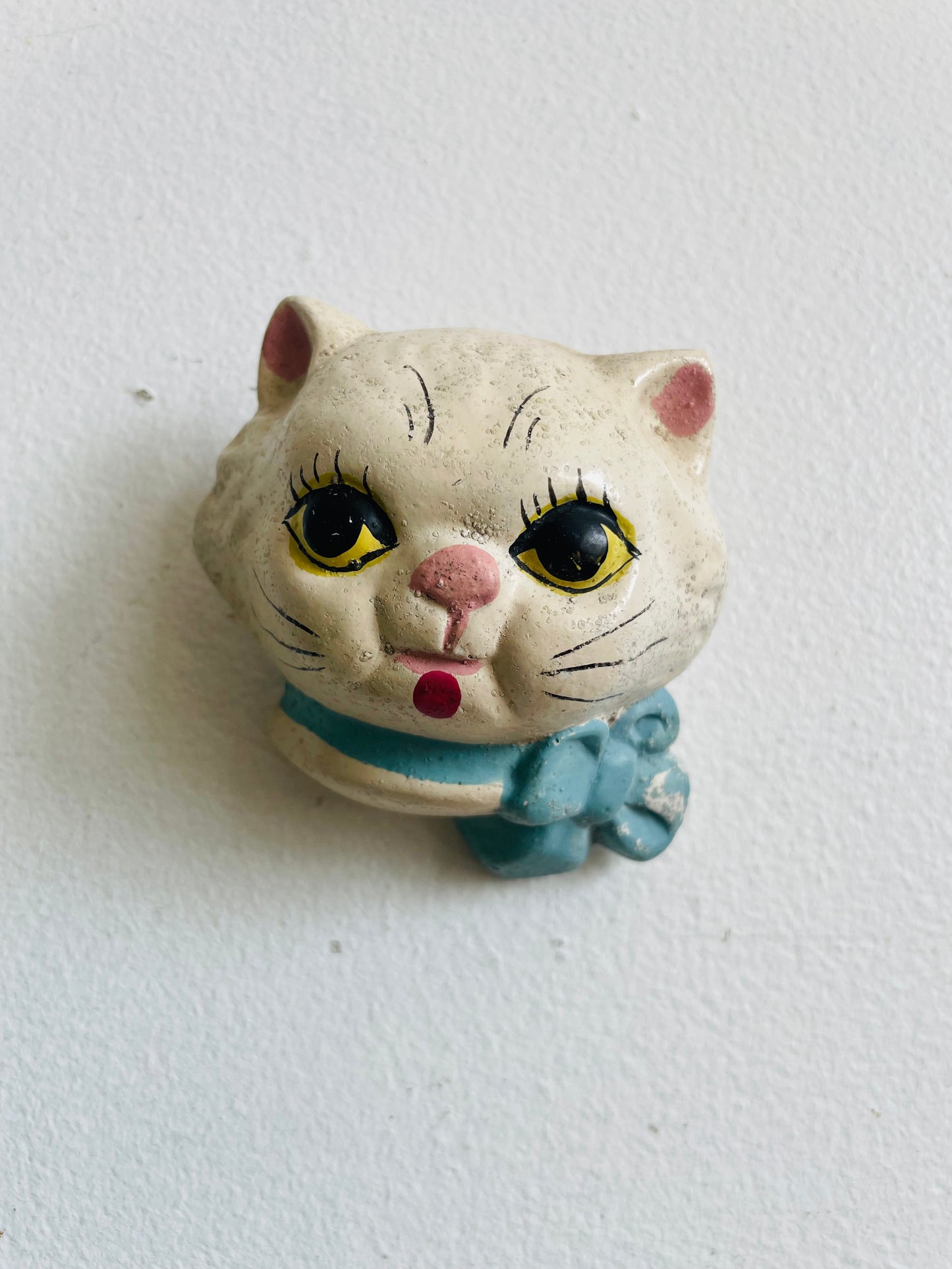 Chalkware Cat Face Wall Hanging - Cat Looking Straight