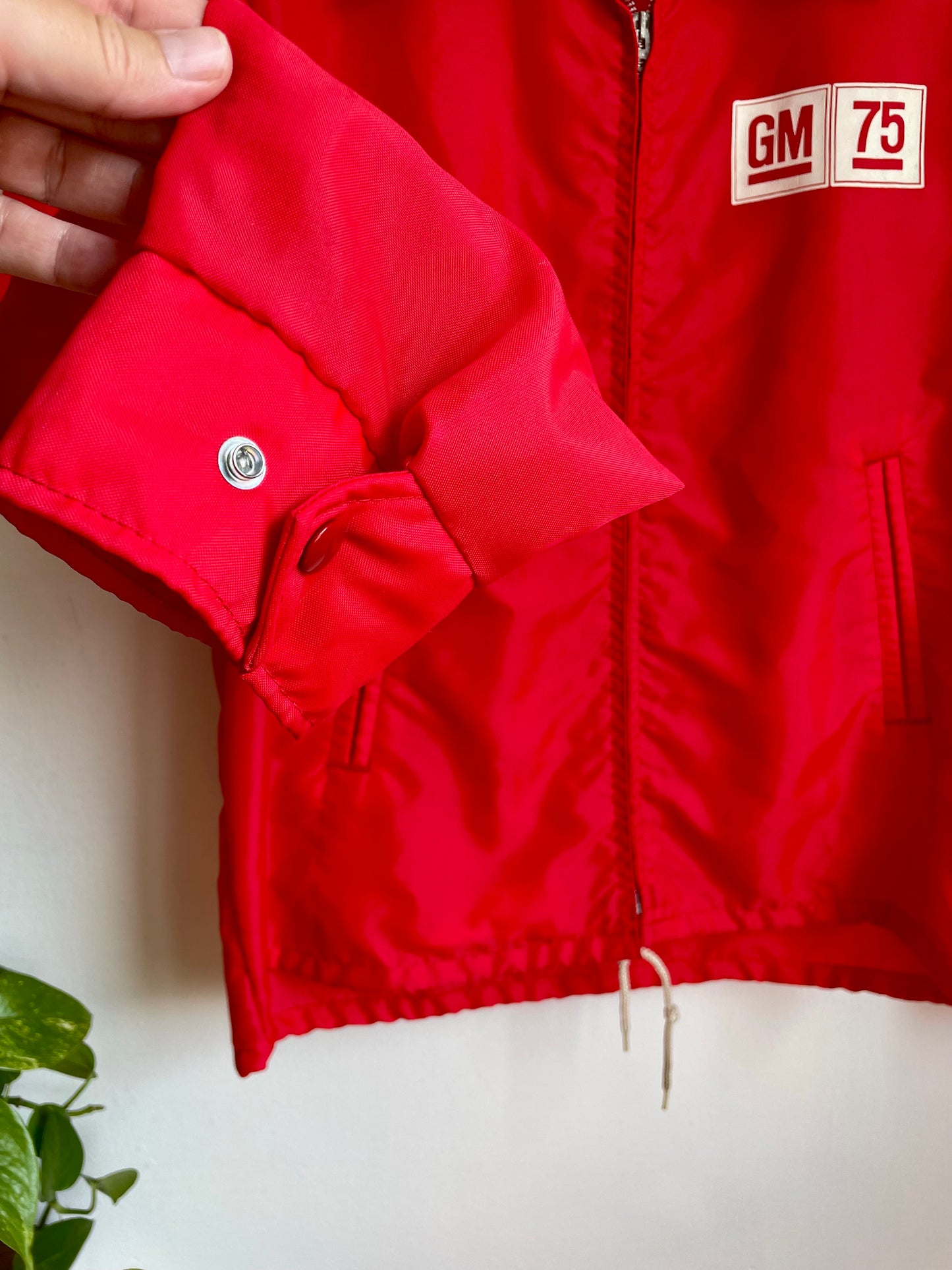 1975 General Motors Red Windbreaker Jacket - Avon Sportswear Toronto - Men's Size Large - GM 75
