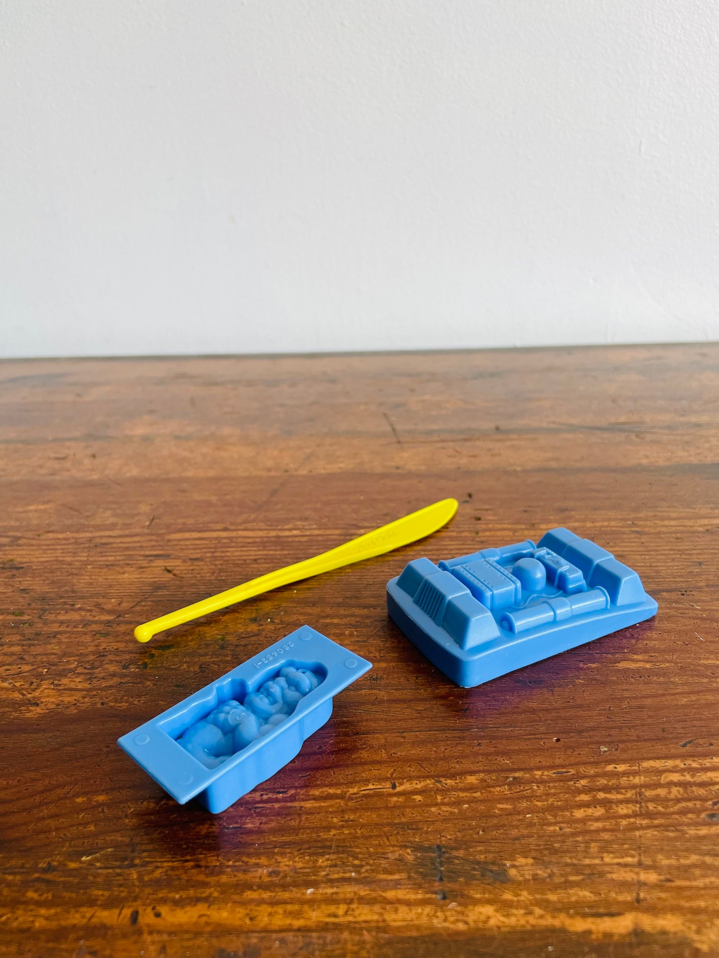 1987 Kenner The Real Ghostbusters Play-Doh Mold Accessories - Set of 3 Pieces - Ecto Roof & Ghost Mold