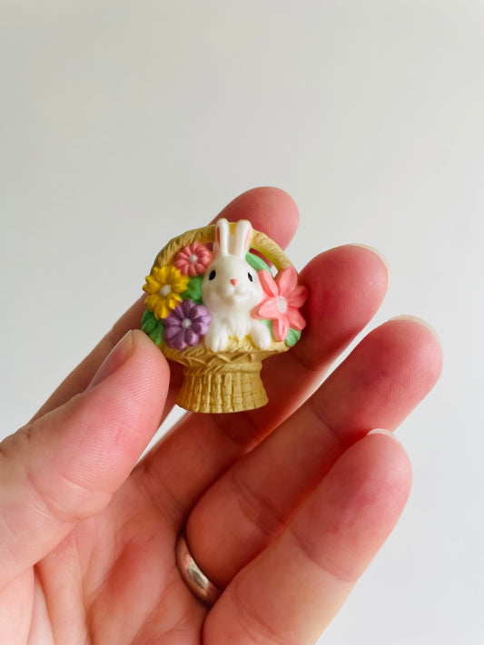 Easter Holiday Pin - Bunny in Basket of Flowers - Hallmark Cards 1986