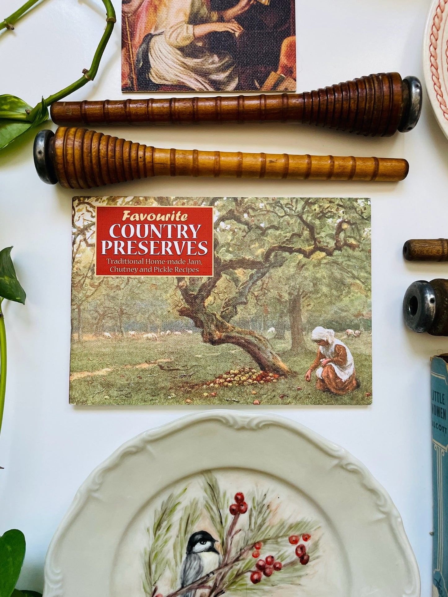 Favourite Country Preserves Pocket Cookbook - Traditional Homemade Jam, Chutney & Pickle Recipes
