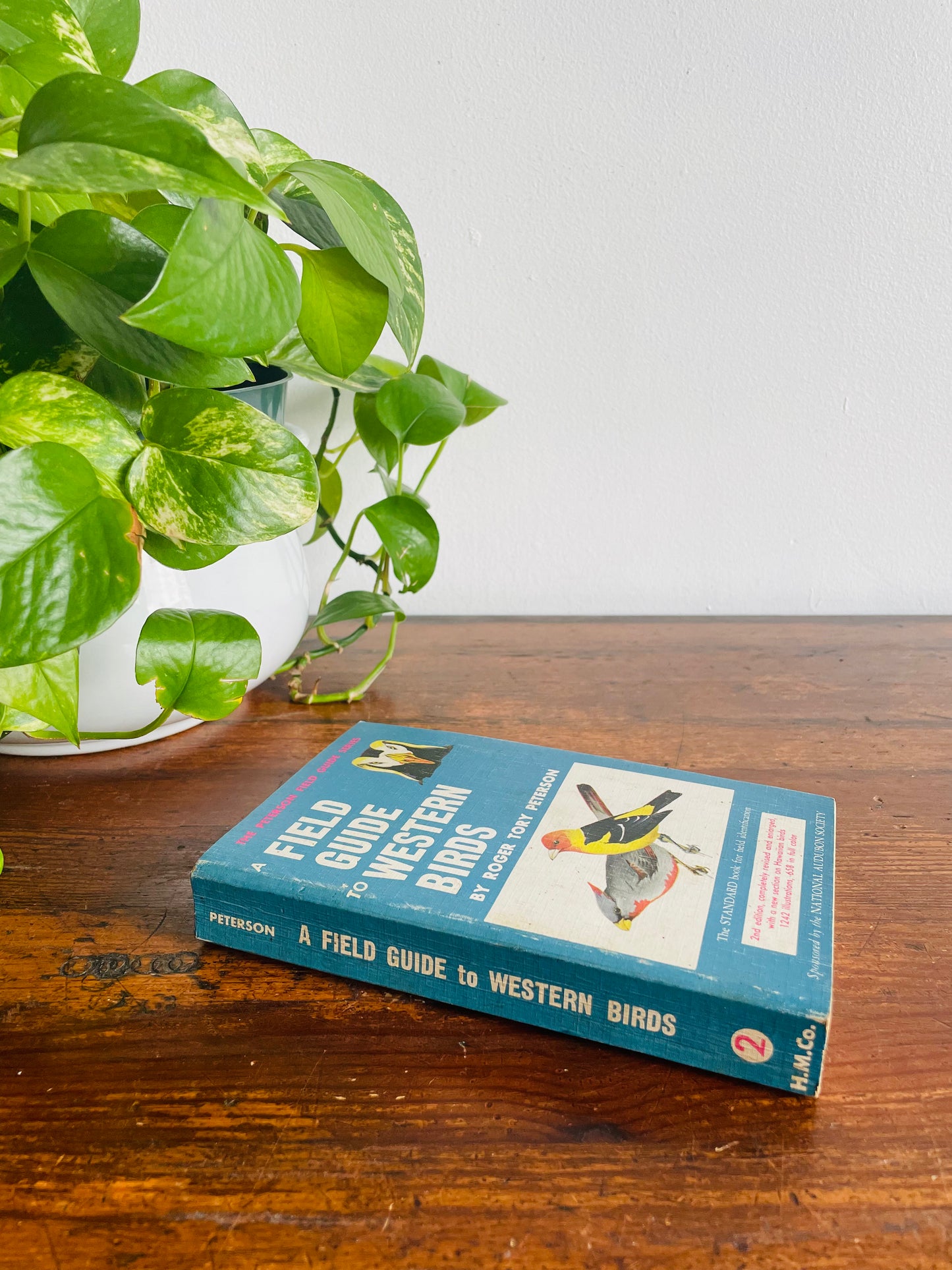 The Peterson Field Guide Series: A Guide to Western Birds Book by Roger Tory Peterson (1961)