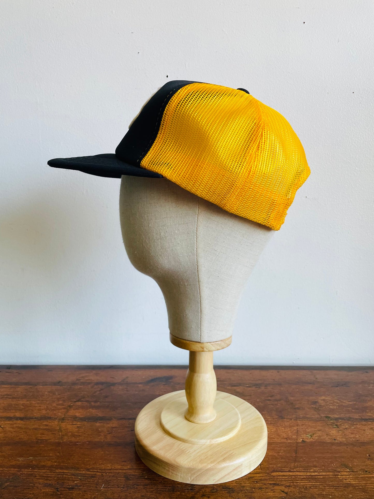 Vintage Hamilton Tiger-Cats Football Trucker Hat Baseball Cap - International Insignia Ltd. - One Size Fits All - Made in Korea