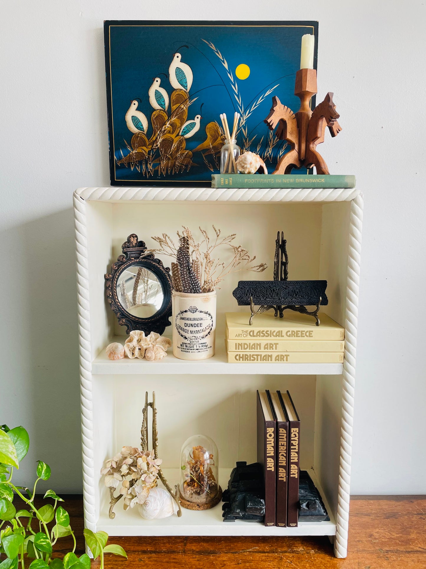 Vintage Brass Ornate Folding 8" Tall Easel - Holds Picture, Art, Book, Etc.