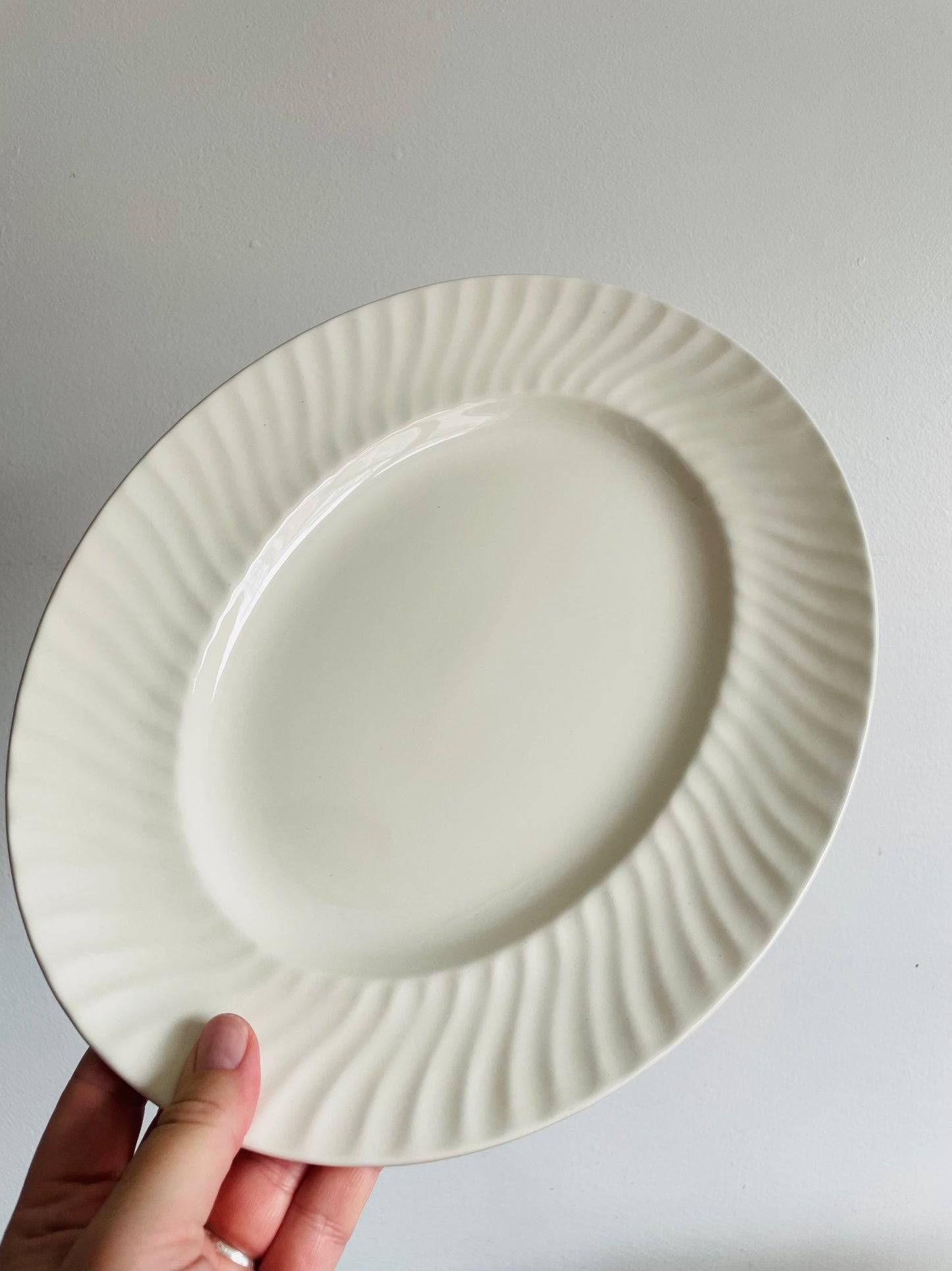 Barratts of Staffordshire England Bloomingdale's White Serving Plate