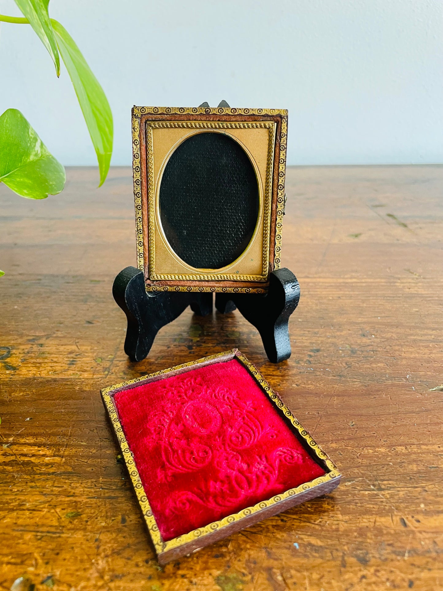 Antique 1800s Ambrotype or Daguerreotype Tooled Leather & Brass Photo Frame Case