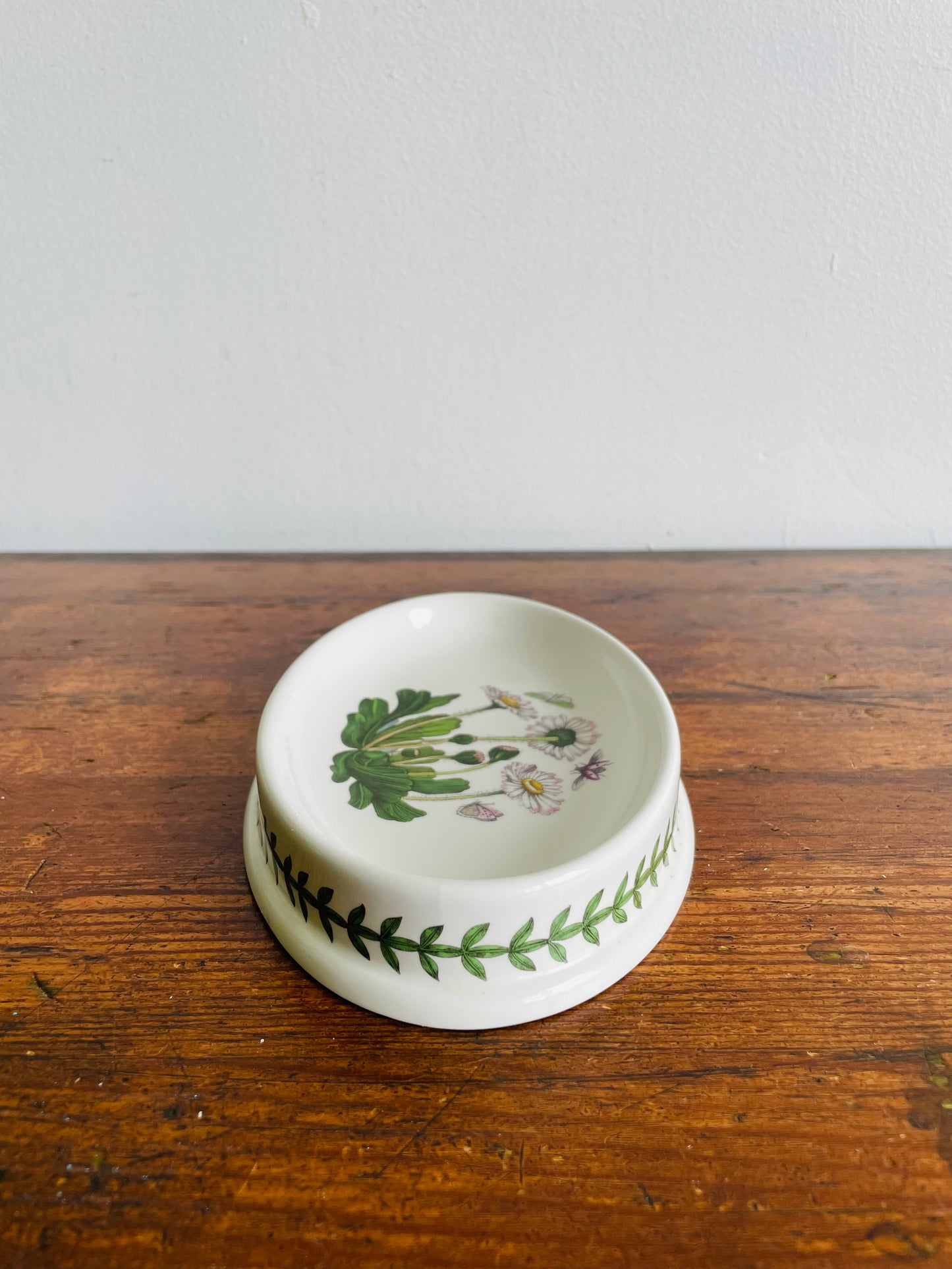 1972 Portmeirion Botanic Garden Daisy Flower Pattern Oval Soap or Trinket Dish by Susan Williams-Ellis - Made in England