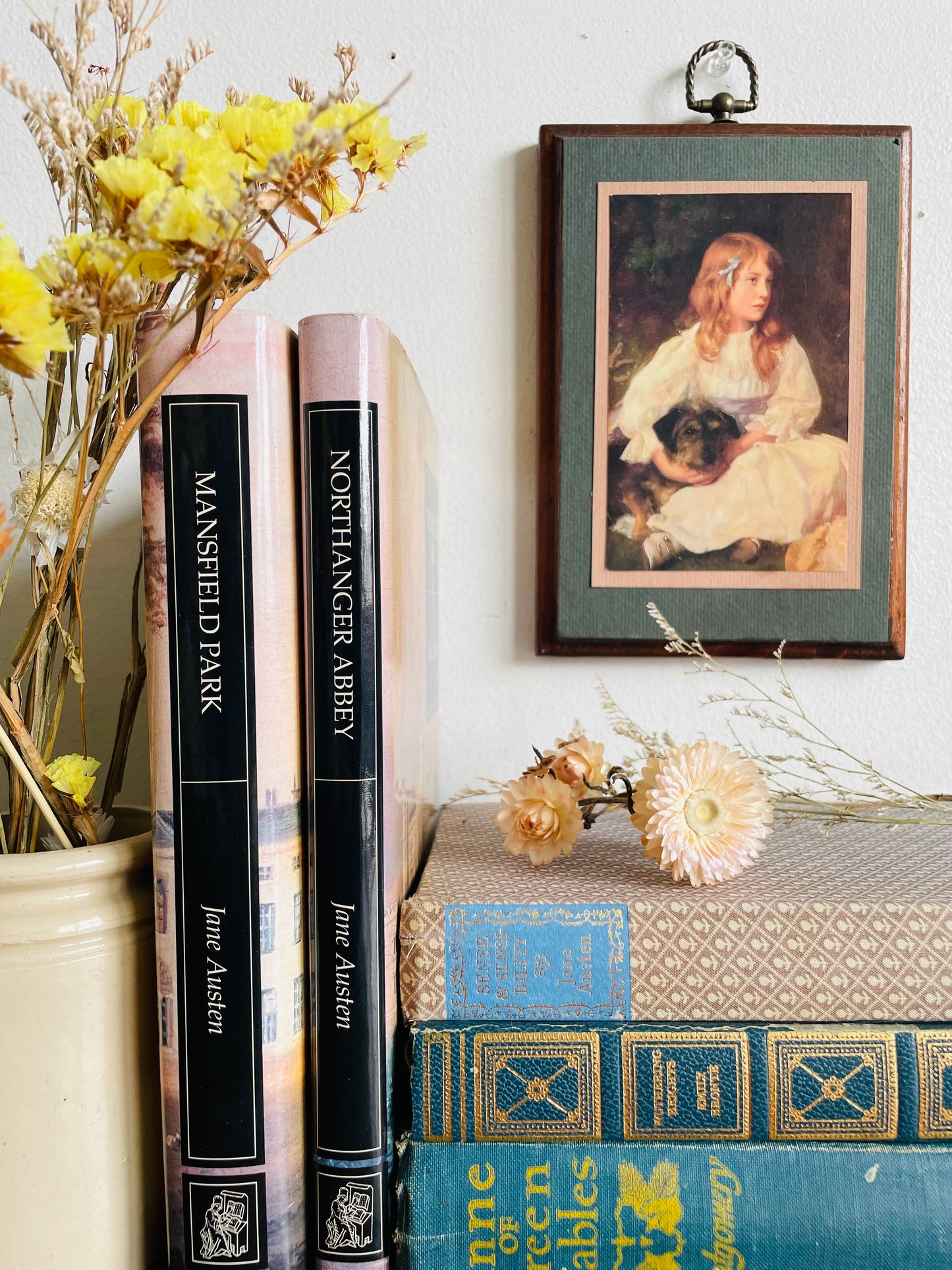 Vintage Mansfield Park Hardcover Book by Jane Austen with Illustrations by Hugh Thomson (1995)