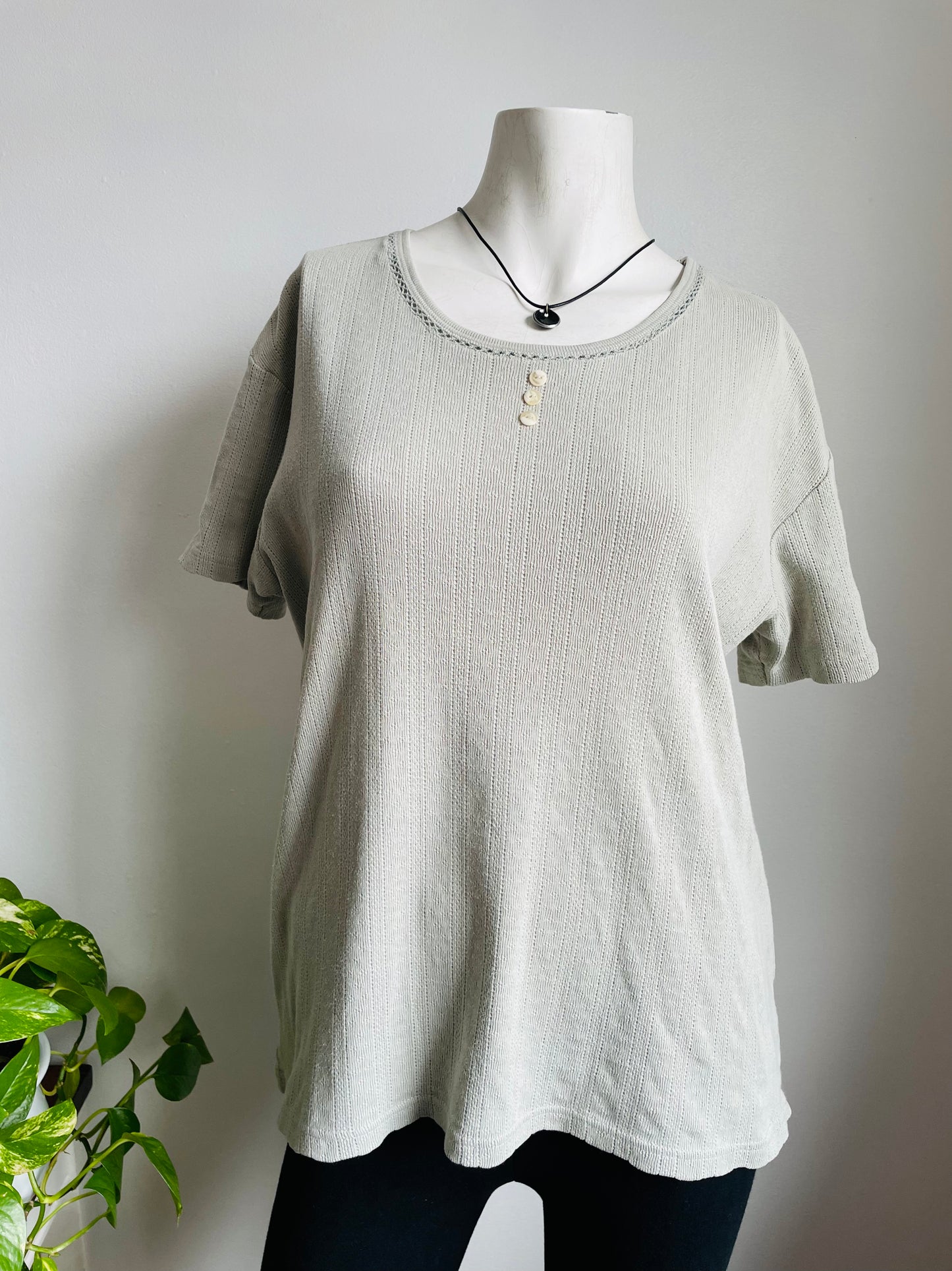 Oblige 100% Cotton Sage Green Cottagecore T-Shirt - Made in Hong Kong - Size Small