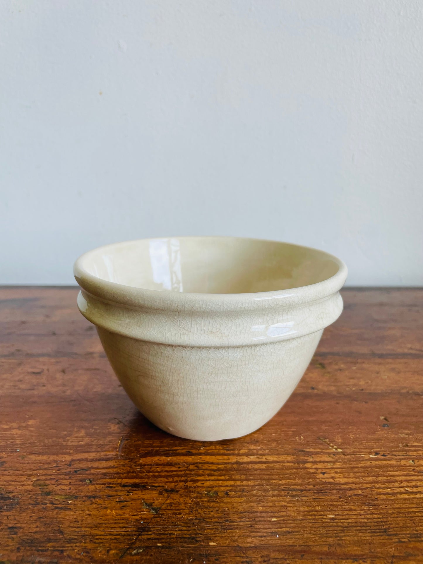 Vintage Crazed Patina White Pudding Bowl - Church Gresley England - T. G. Green & Co.