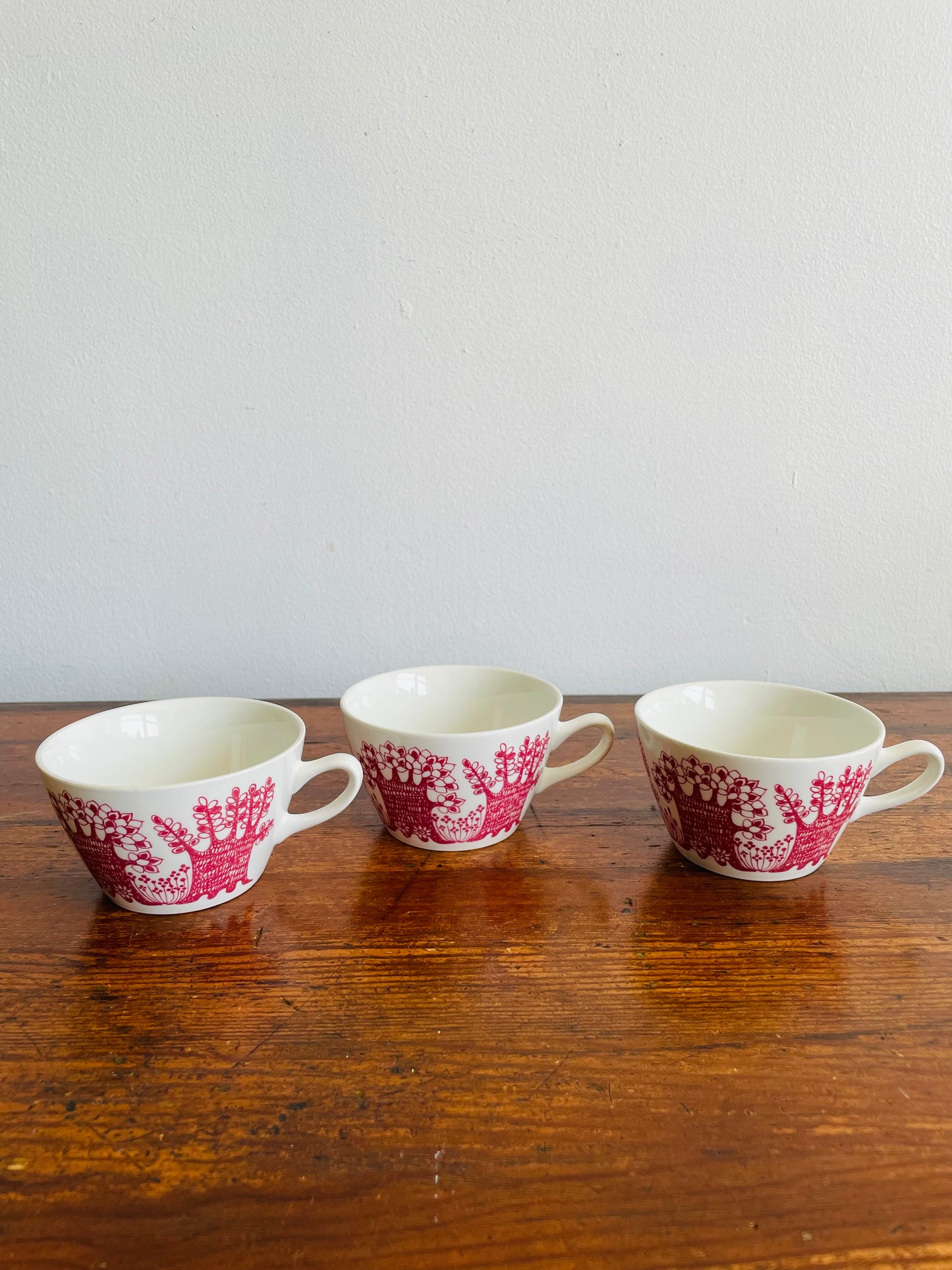 Figgjo Flint Norway Turi-Design "Arden" Set of 5 Pieces - Two Square Saucer Plates & Three Tea Cups