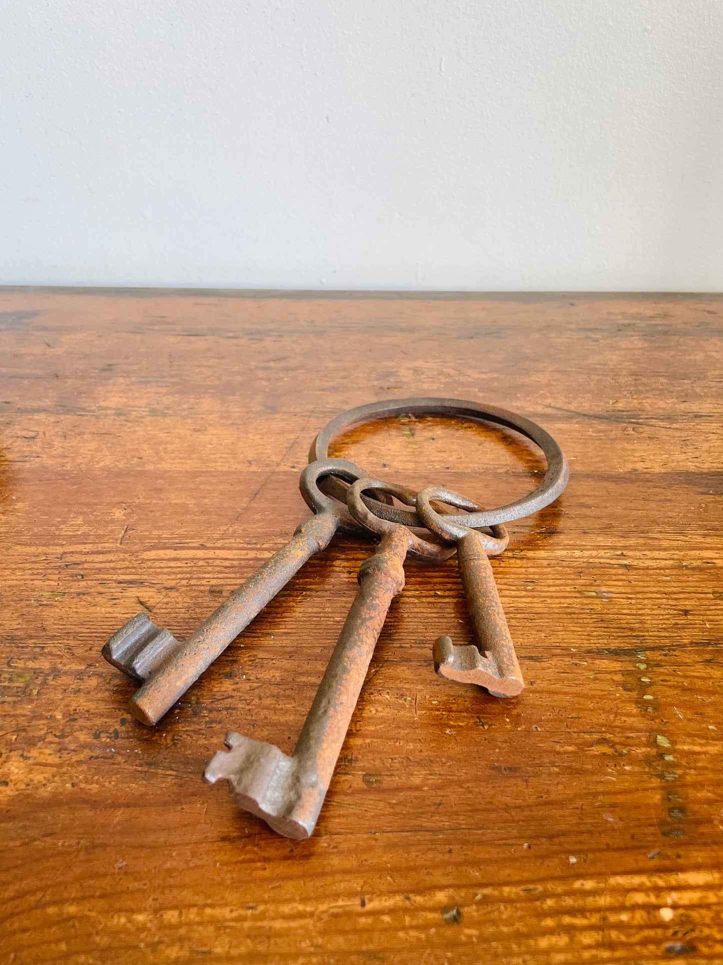 Cast Iron Oversized Set of 3 Skeleton Keys on Ring Holder