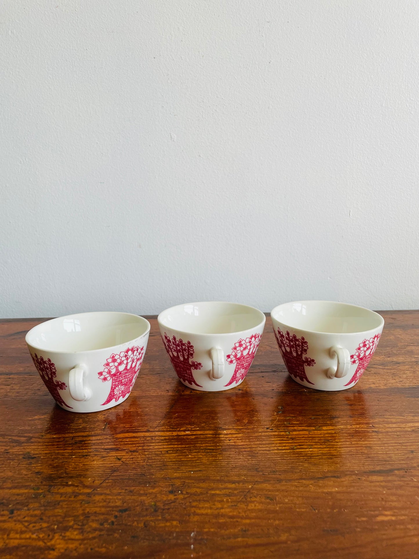Figgjo Flint Norway Turi-Design "Arden" Set of 5 Pieces - Two Square Saucer Plates & Three Tea Cups
