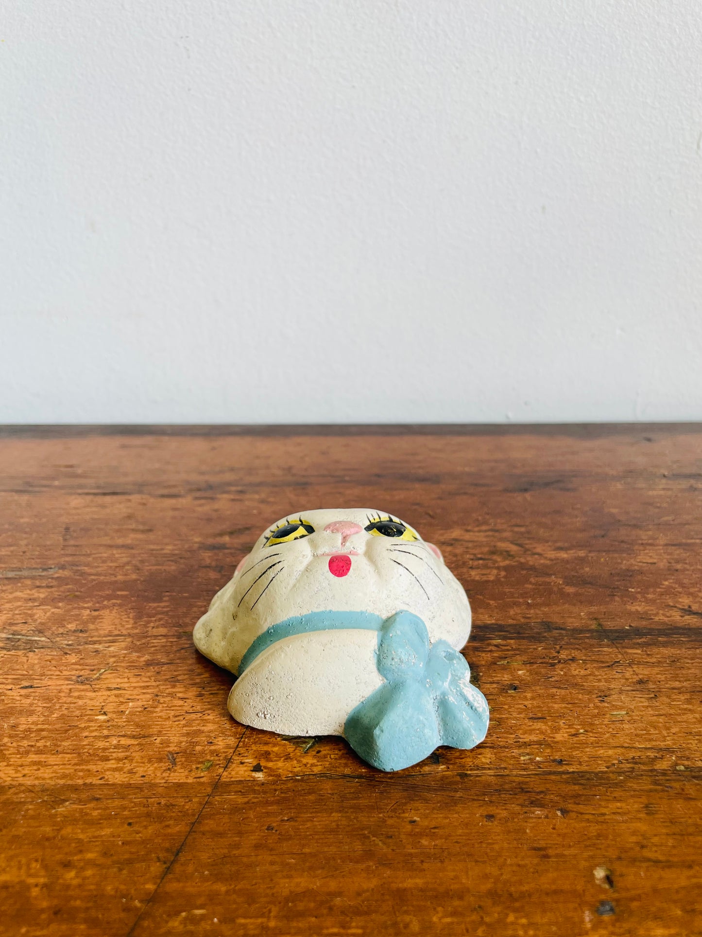 Chalkware Cat Face Wall Hanging - Cat Looking Straight