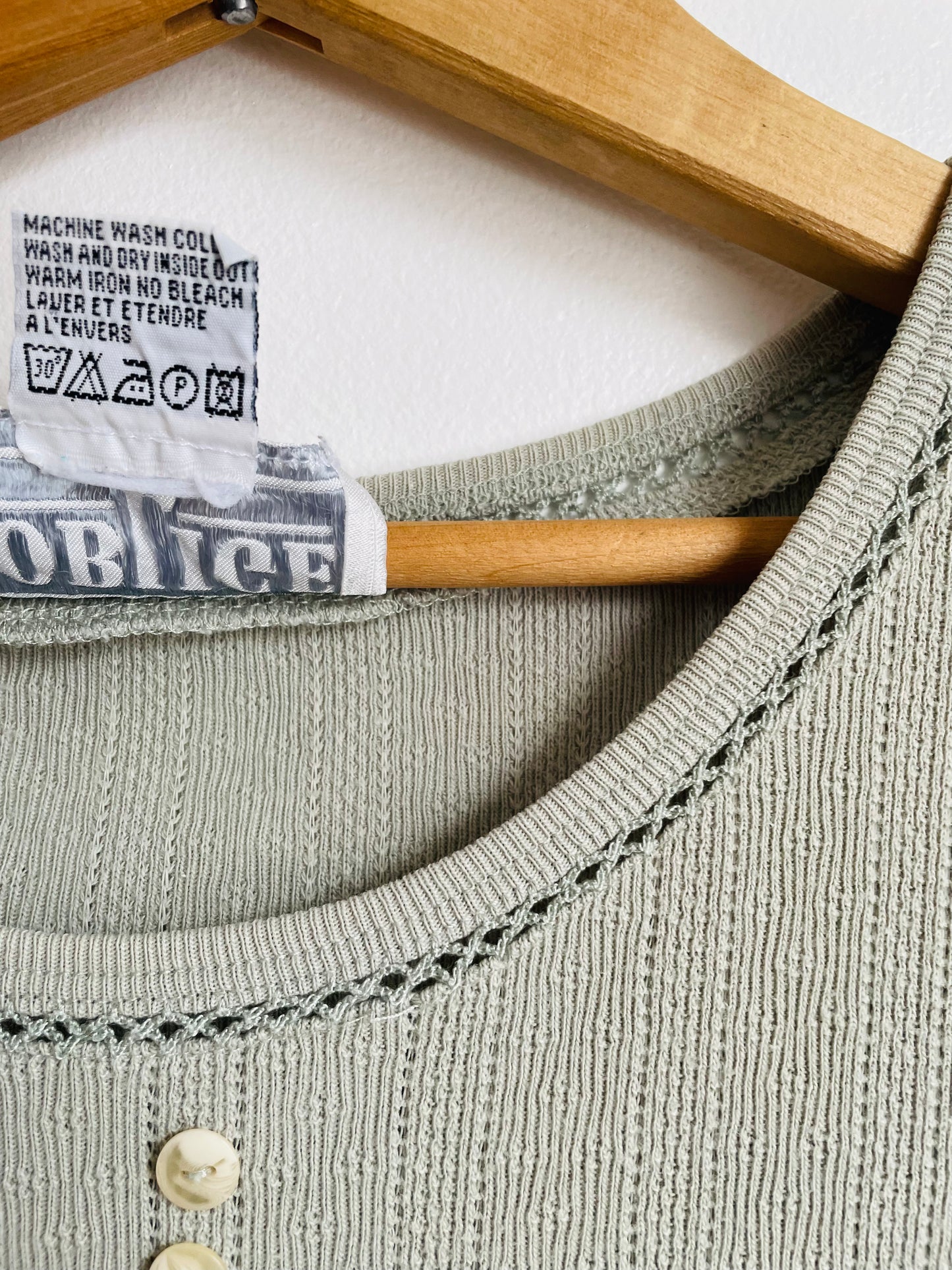 Oblige 100% Cotton Sage Green Cottagecore T-Shirt - Made in Hong Kong - Size Small