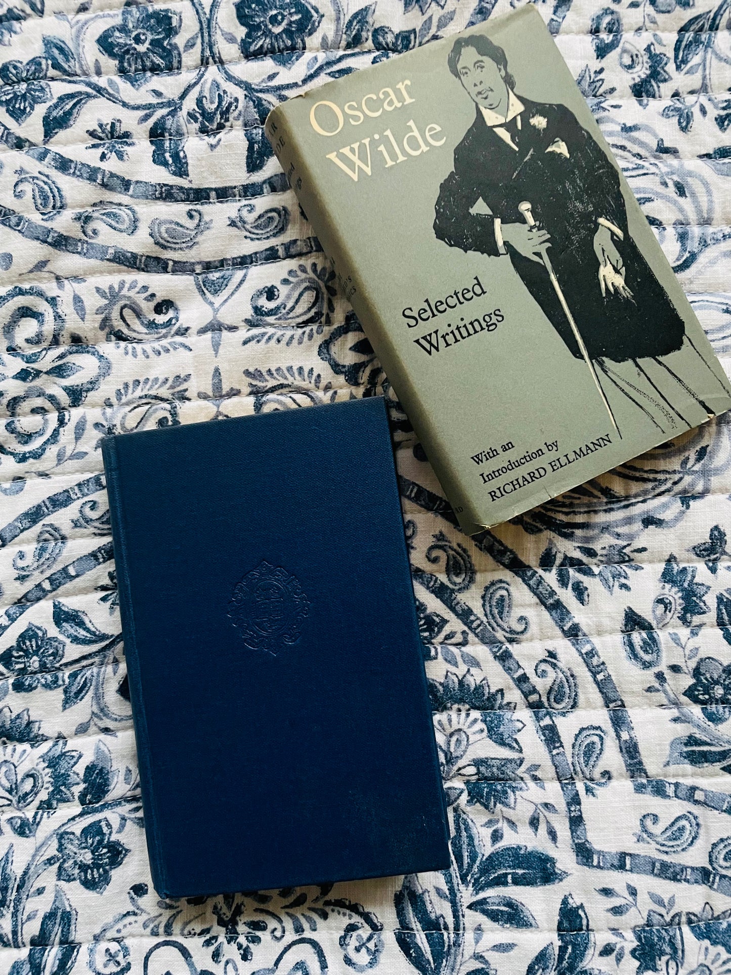 The World's Classics Oscar Wilde Selected Writings with an Introduction by Richard Ellmann Hardcover Book (1961)