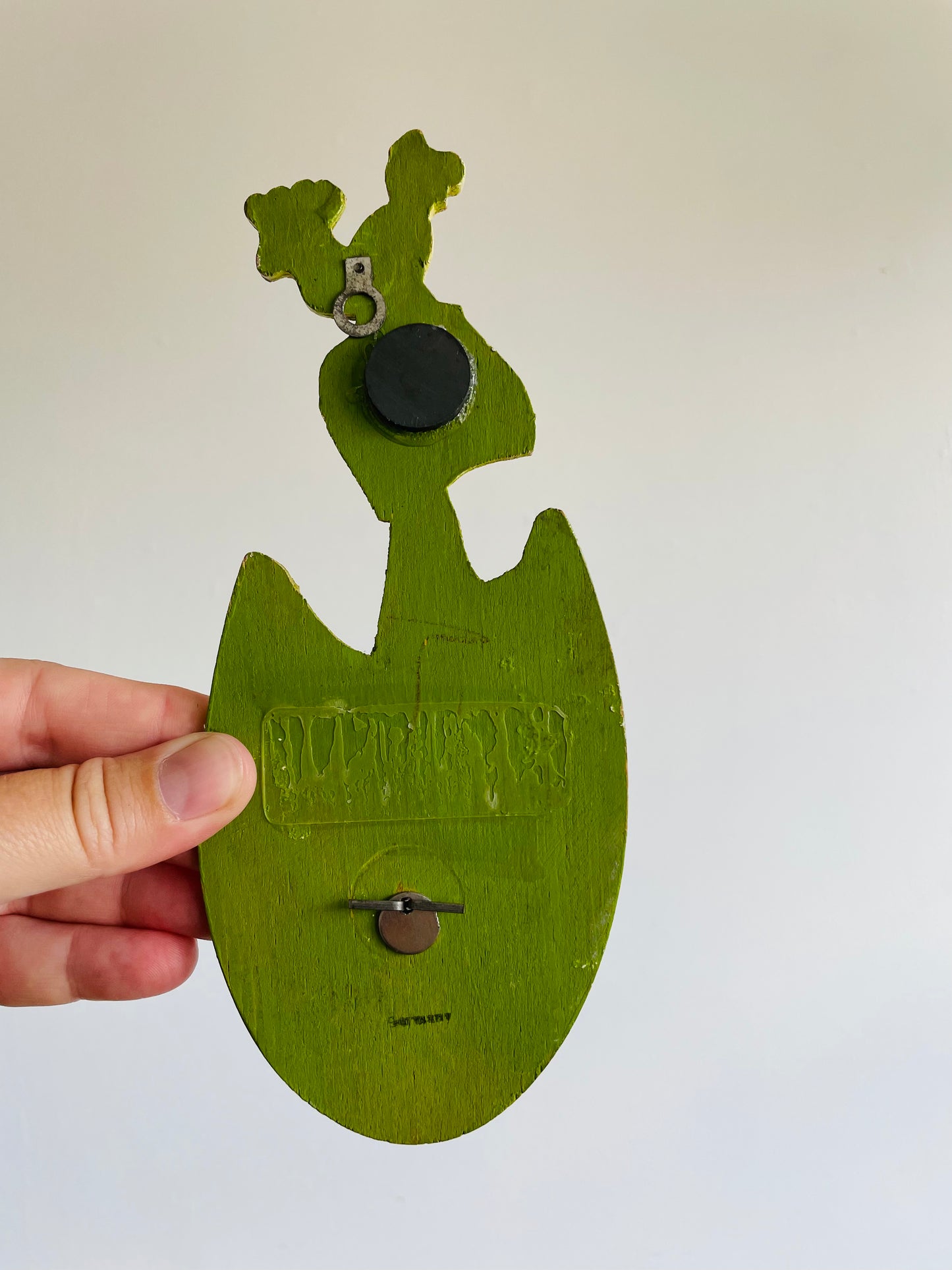 Wooden Magnetic Hourglass Timer with Kitschy Graphic - Made in Germany