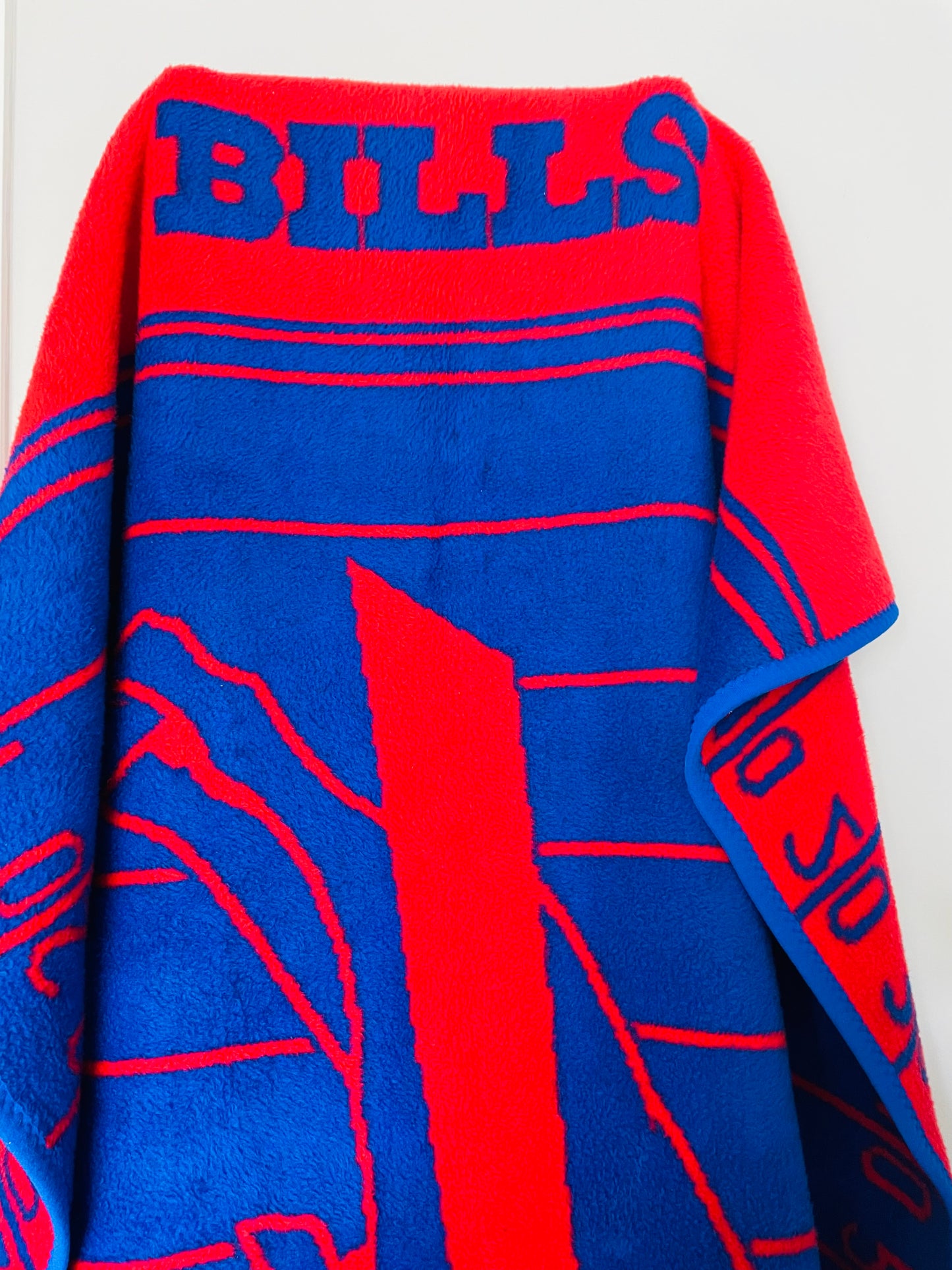 1990s The Northwest Company Buffalo Bills NFL Super Soft Red & Blue Fleece Reversible Stadium Throw Blanket