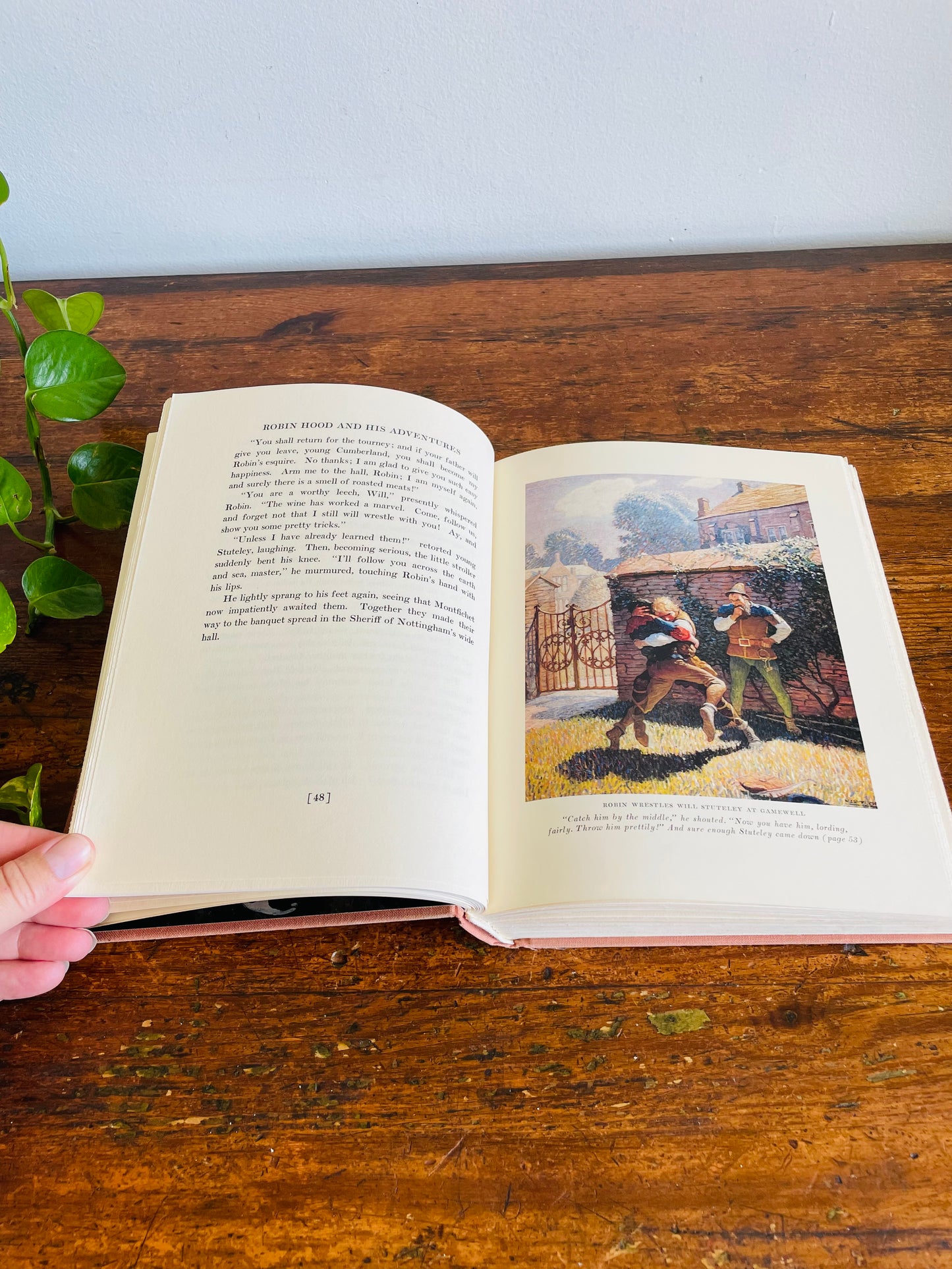 Vintage Robin Hood Hardcover Book by Paul Creswick & Illustrated by N.C. Wyeth