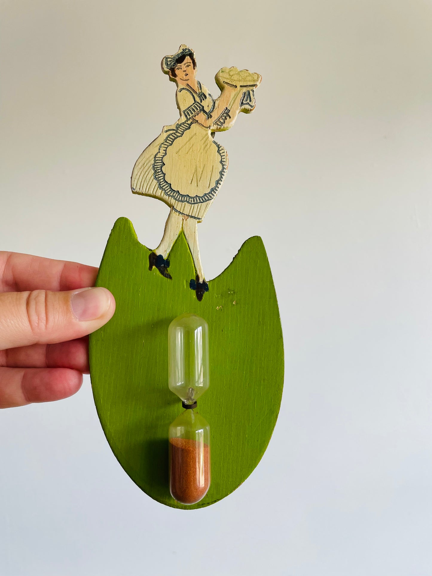 Wooden Magnetic Hourglass Timer with Kitschy Graphic - Made in Germany