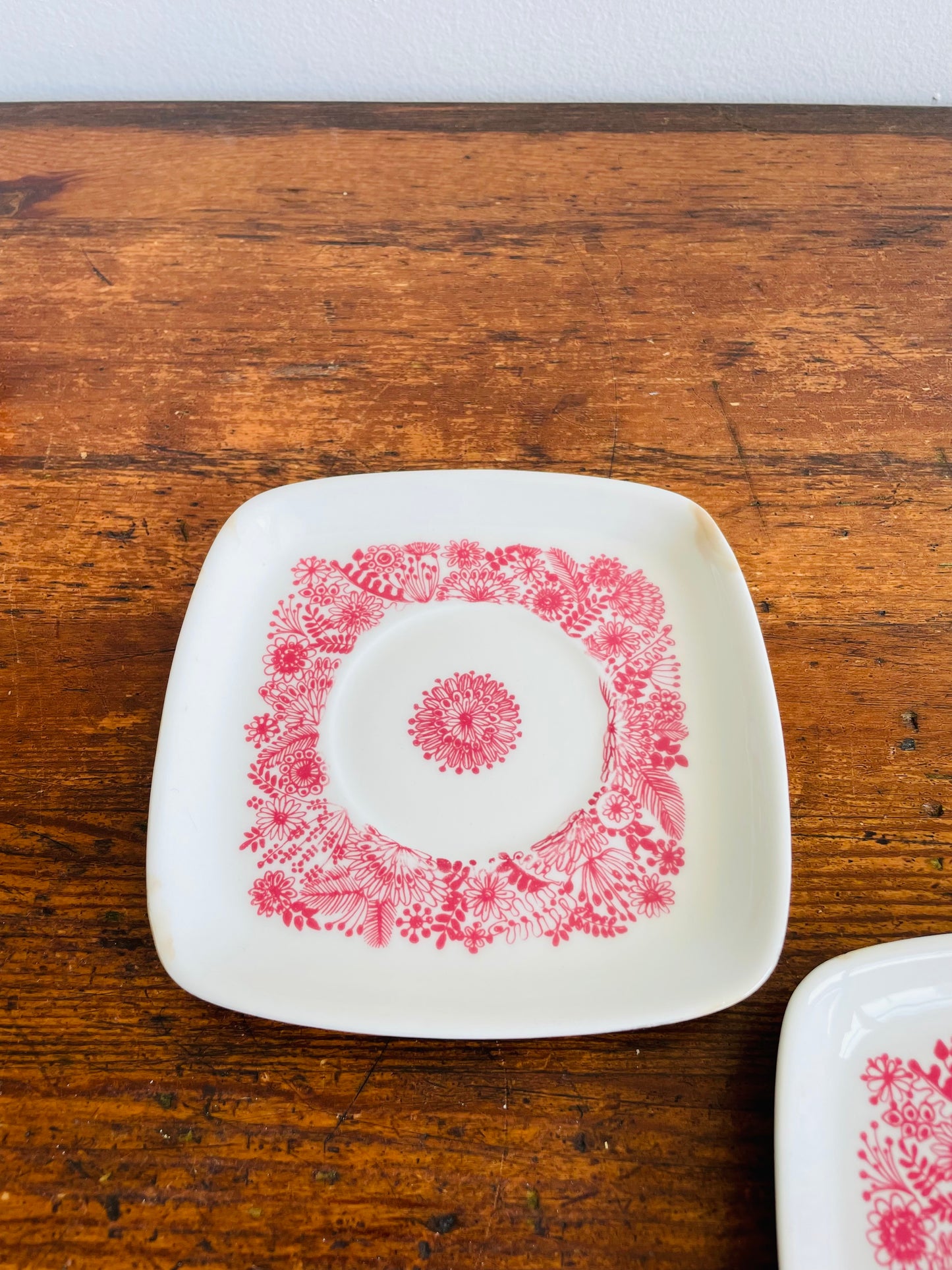 Figgjo Flint Norway Turi-Design "Arden" Set of 5 Pieces - Two Square Saucer Plates & Three Tea Cups