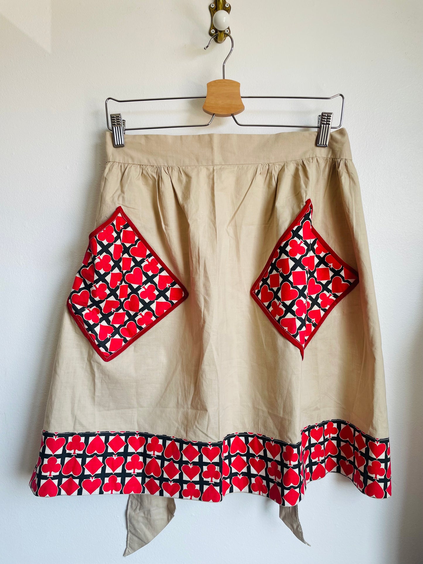 Game Night Waist Tie Apron with Pockets & Card Deck Graphics - Red Clubs, Diamonds, Hearts & Spades