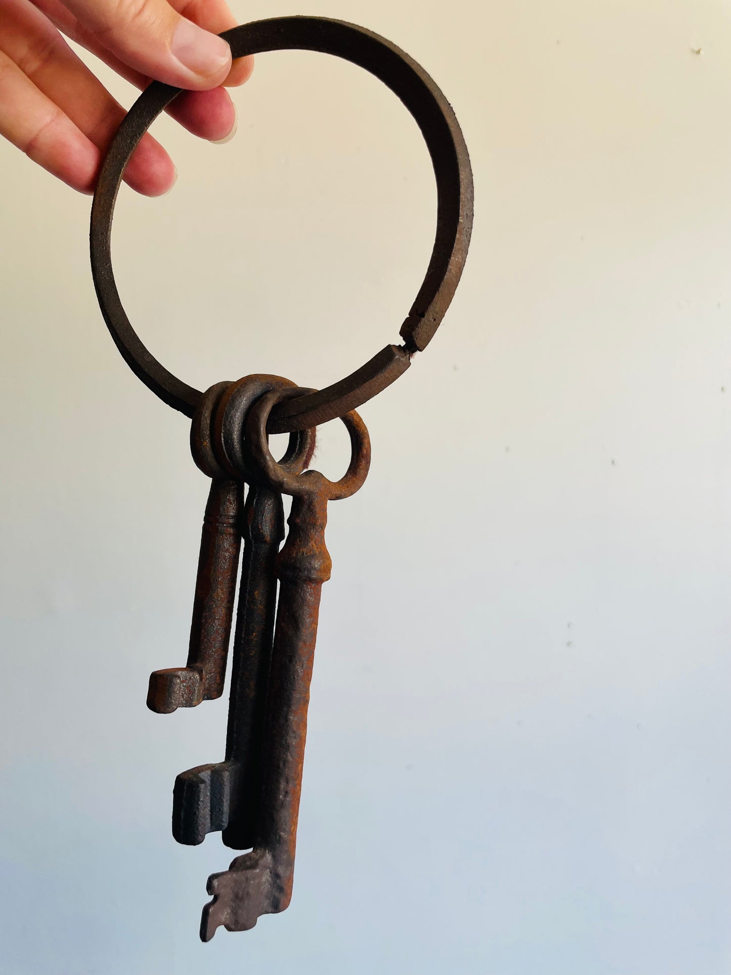 Cast Iron Oversized Set of 3 Skeleton Keys on Ring Holder