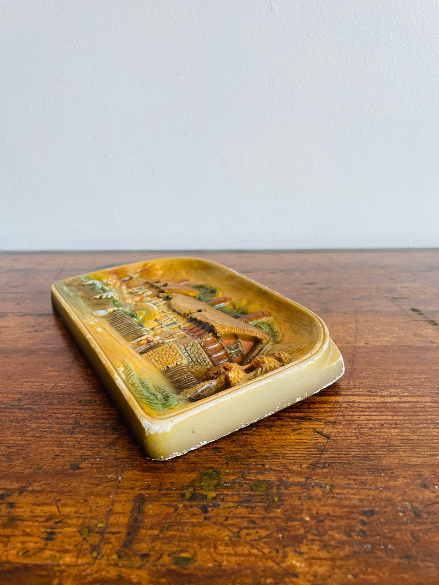 Anne Hathaway's Cottage Hand Painted Chalkware Wall Plaque - W. H. Bossons Limited - Made in England