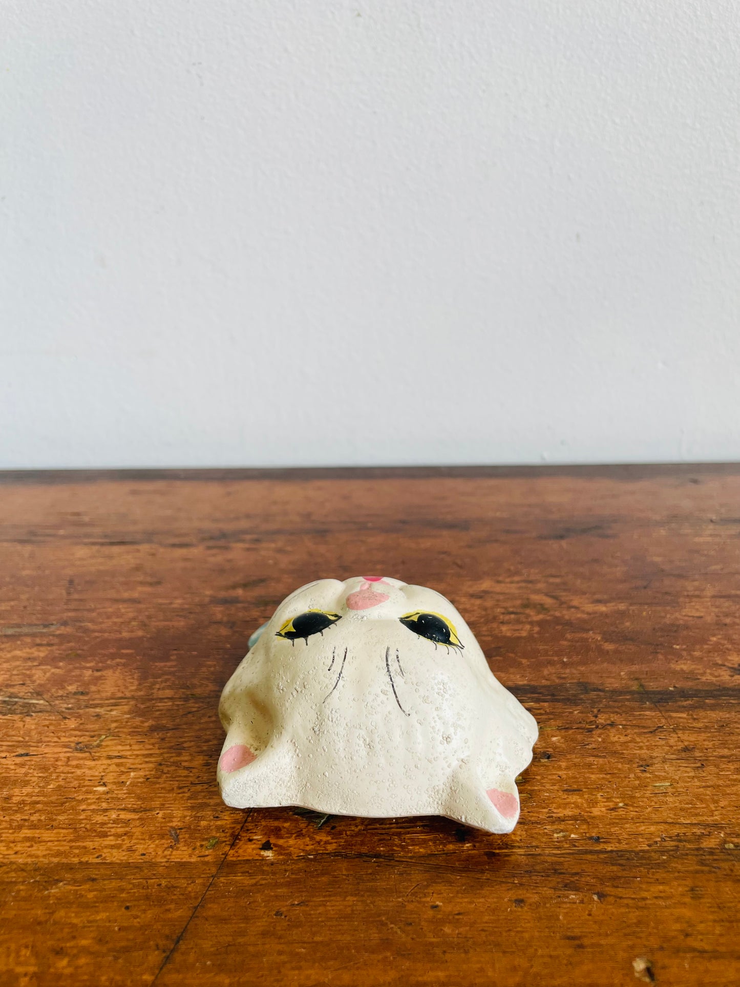 Chalkware Cat Face Wall Hanging - Cat Looking Straight