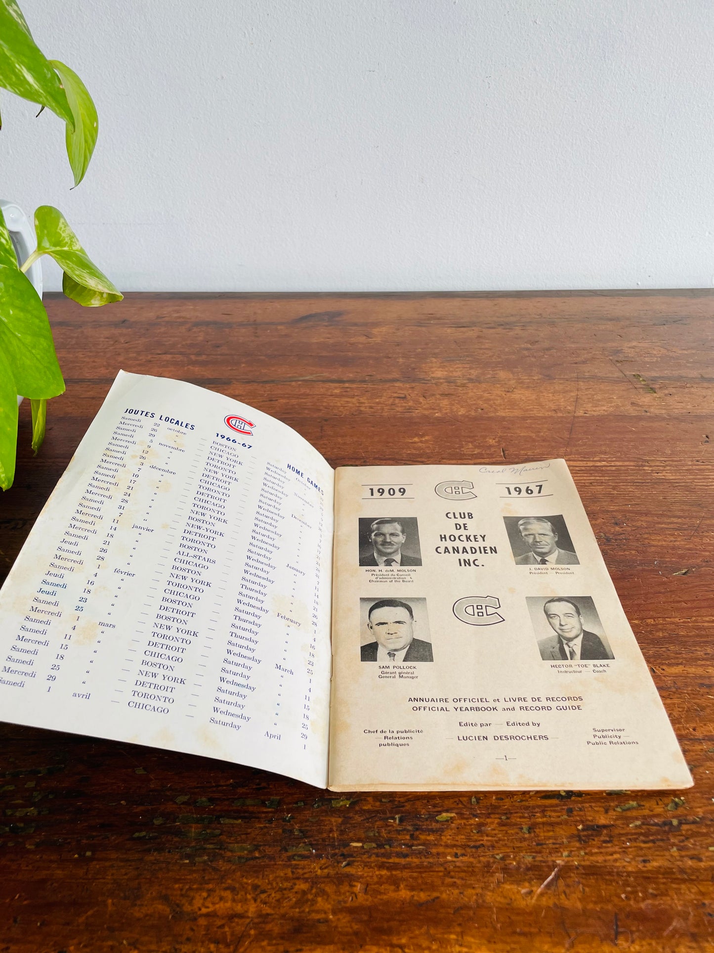 Montreal Canadiens 1966-1967 Yearbook Paper Booklet - L'Annuaire du Canadien