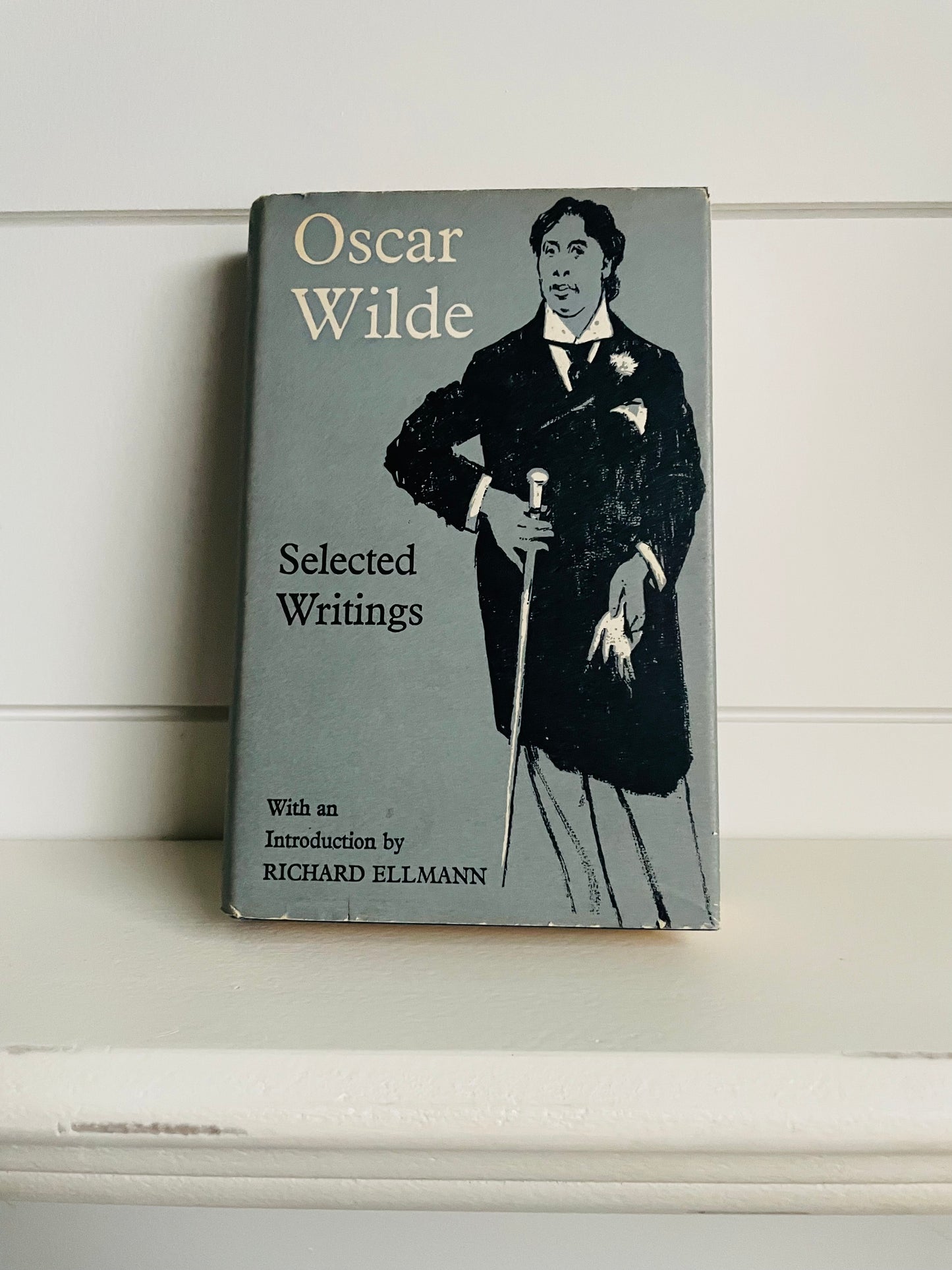 The World's Classics Oscar Wilde Selected Writings with an Introduction by Richard Ellmann Hardcover Book (1961)