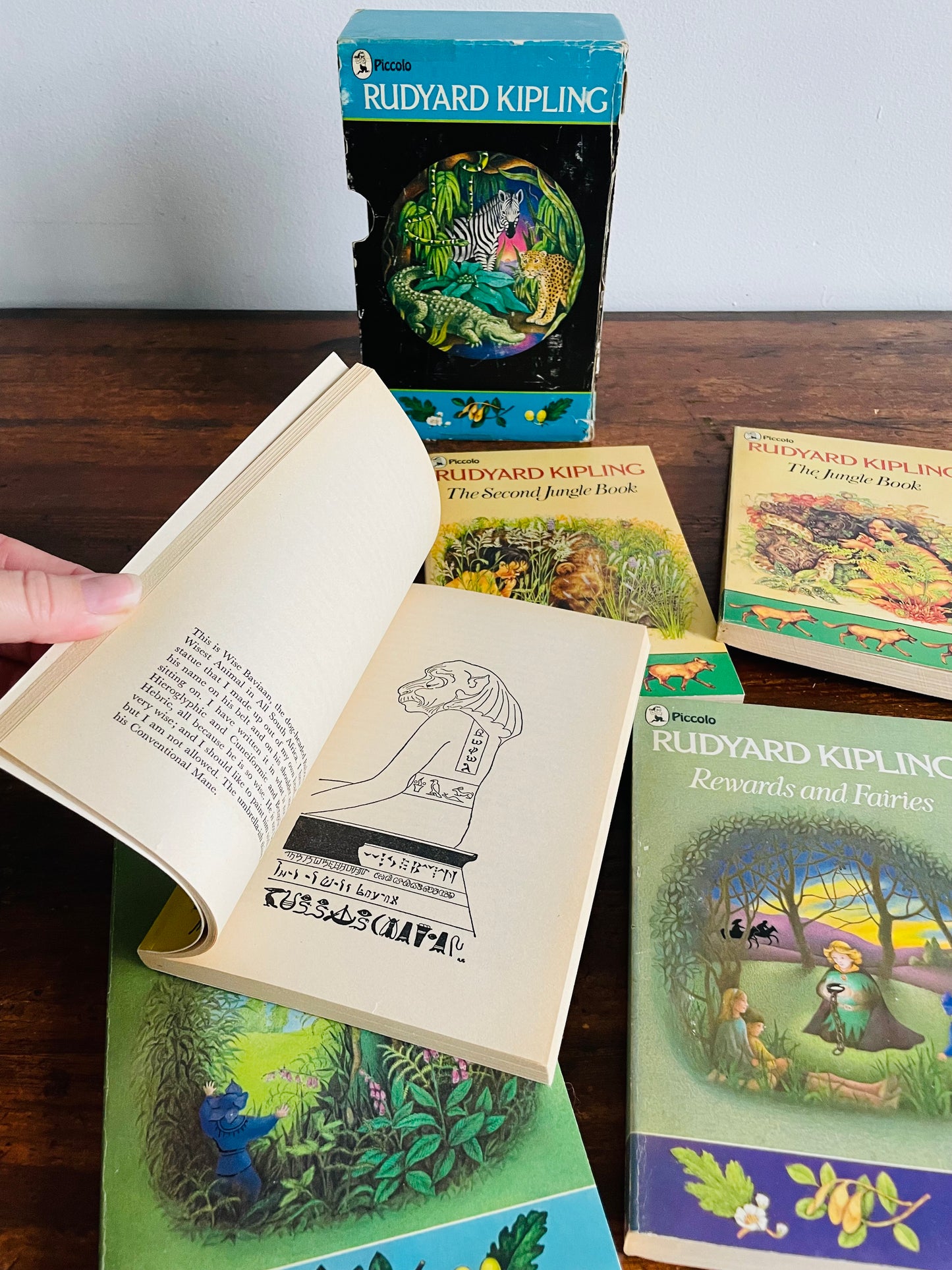 Rudyard Kipling Paperbook Book Box Set - The Jungle Book, The Second Jungle Book, Just So Stories, Puck of Pook's Hill & Rewards and Fairies (1975)