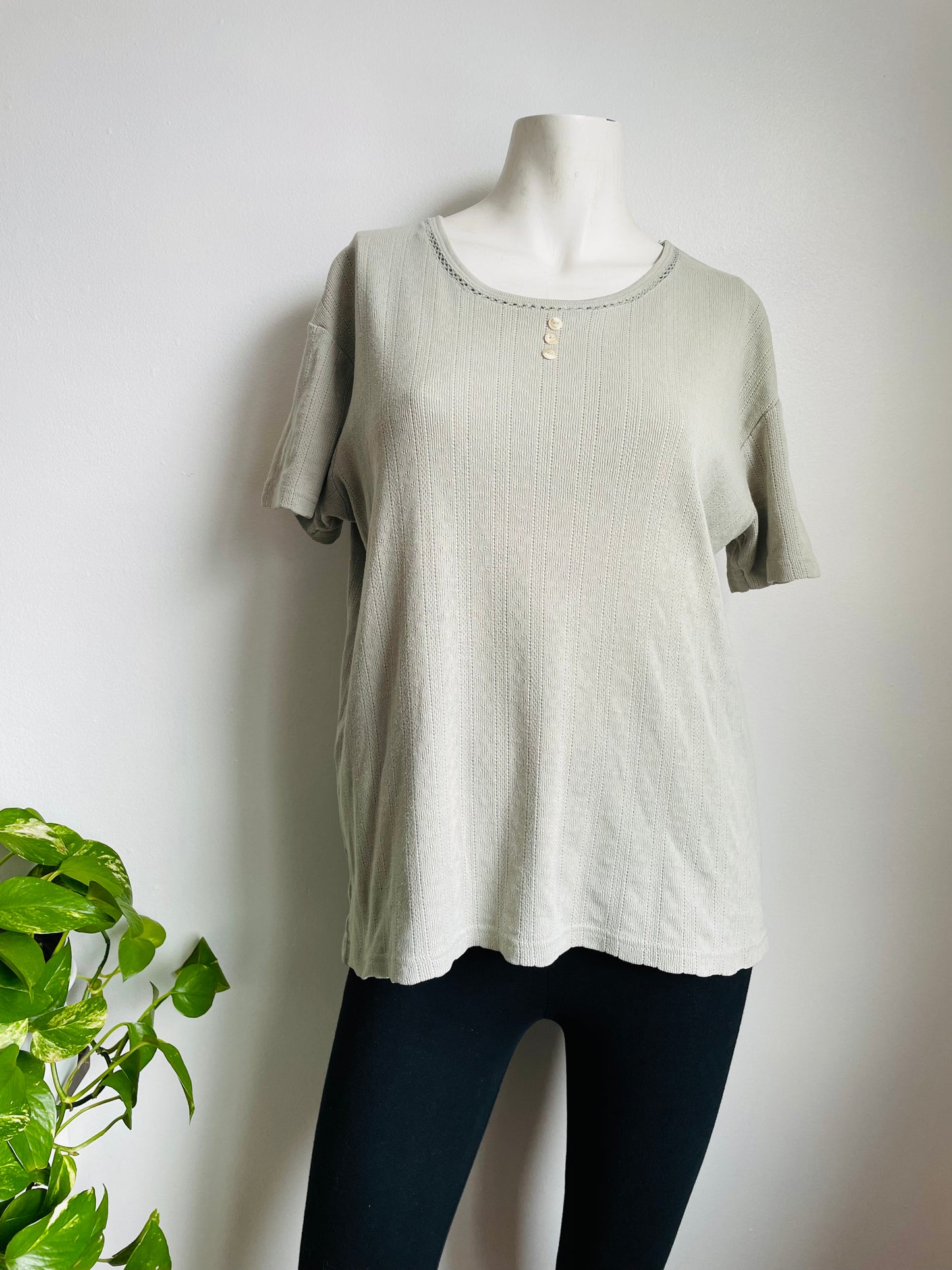 Oblige 100% Cotton Sage Green Cottagecore T-Shirt - Made in Hong Kong - Size Small
