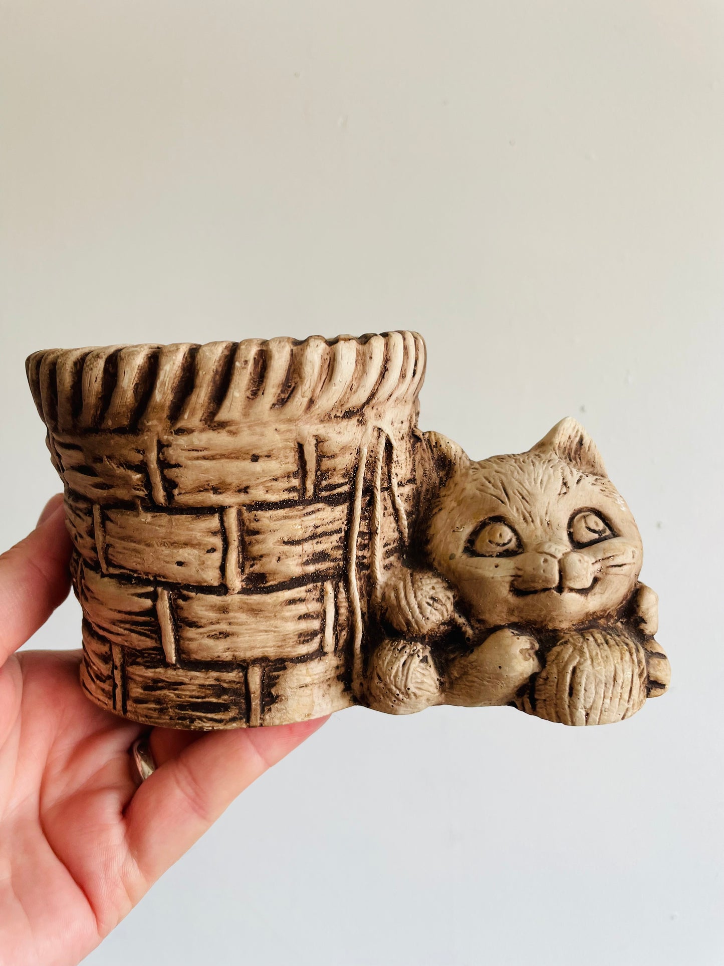 Pompadour 1984 Cute Cat with Yarn Planter Pot