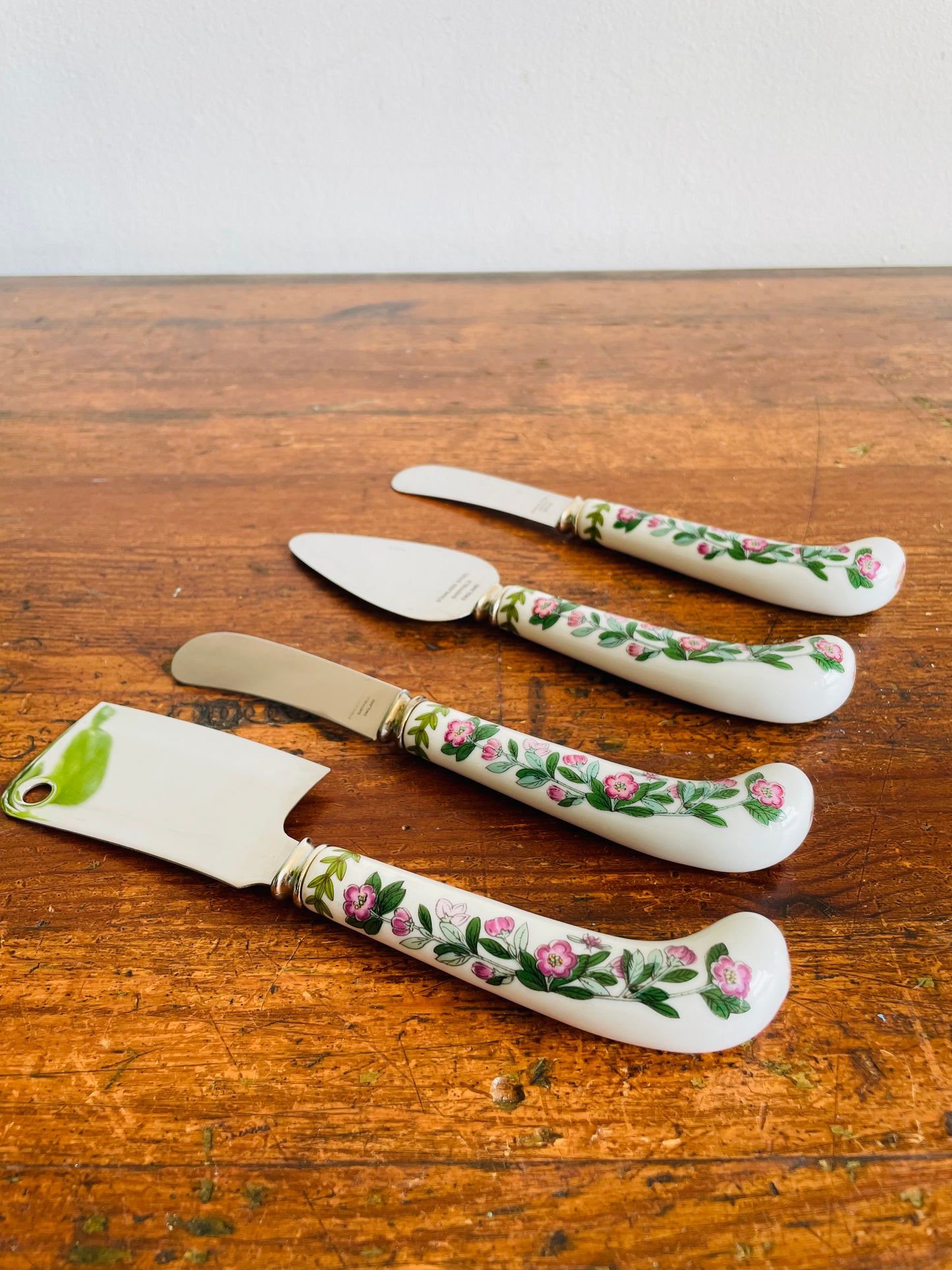 Vintage Stainless Steel Sheffield England Cheese Knives with Botanical Floral Handles - Set of 4 Pieces
