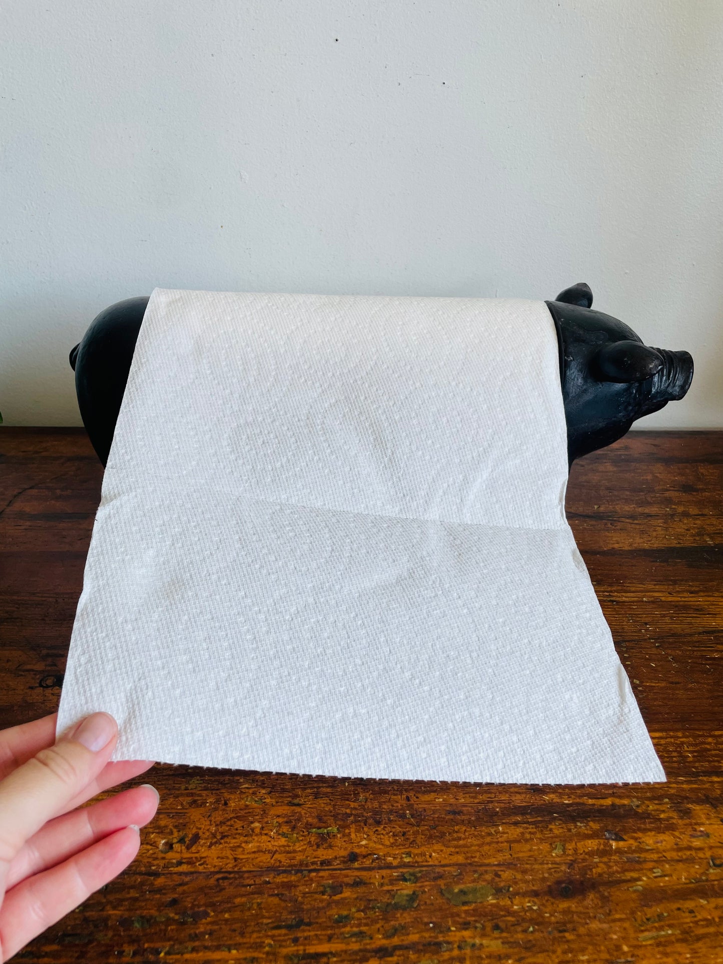 Black Resin & Metal Pig Paper Towel Roll Holder Dispenser - Not Vintage / Still Cute!