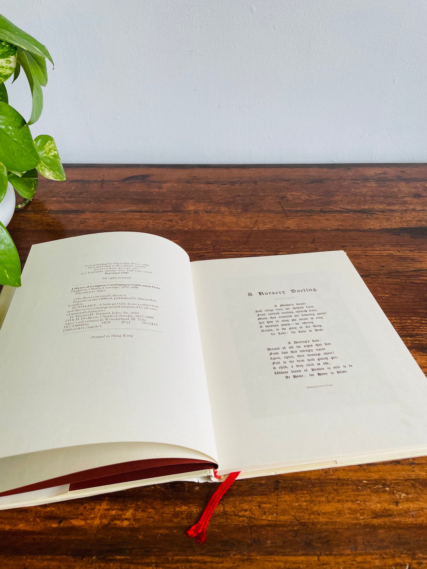 The Nursery Alice by Lewis Carroll Hardcover Book - 1980 Reprint