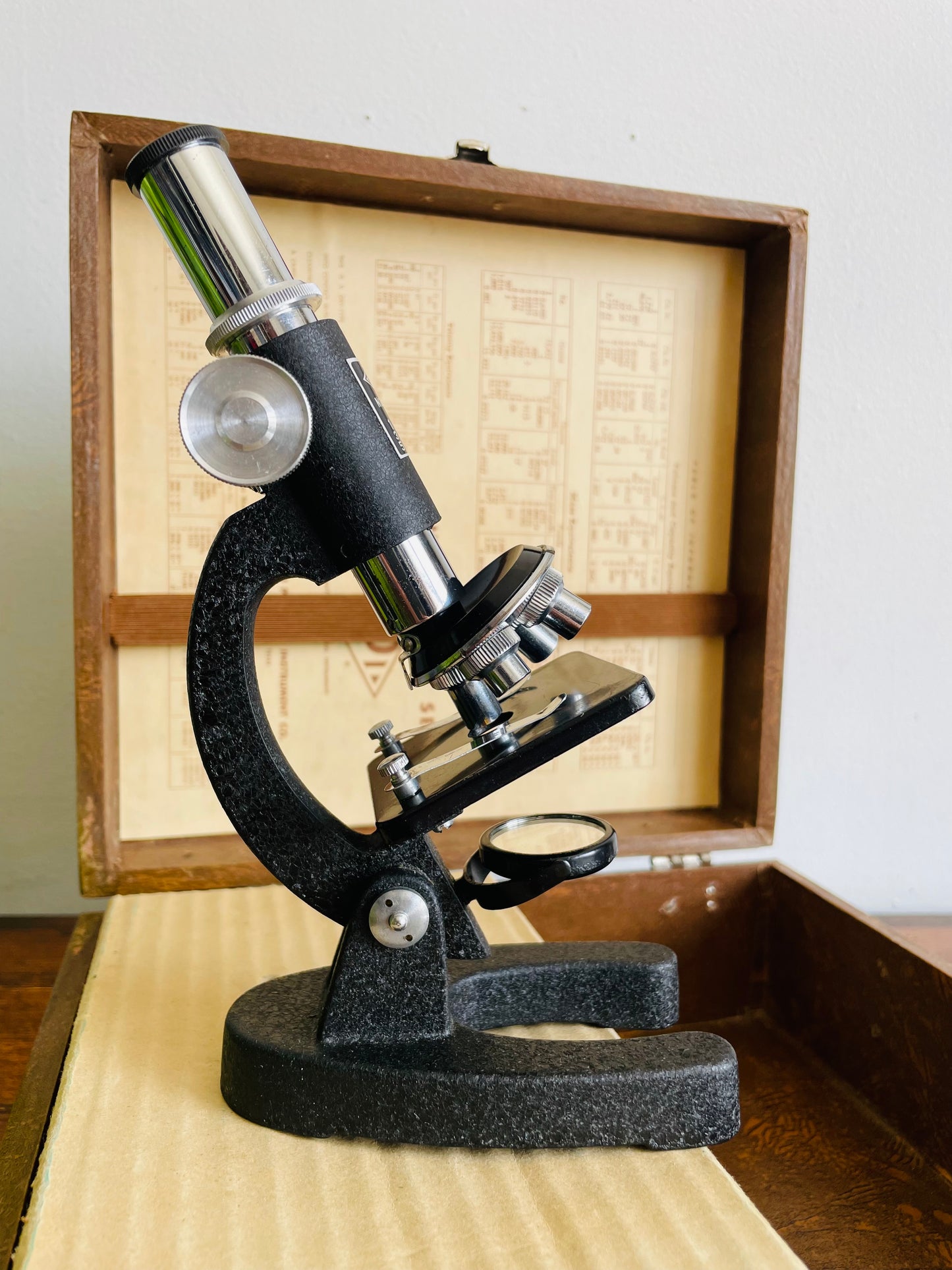 1956 SPI No. 1827 Deluxe Microscope Set in Carry Case - Includes Slides & Book - Made in Japan