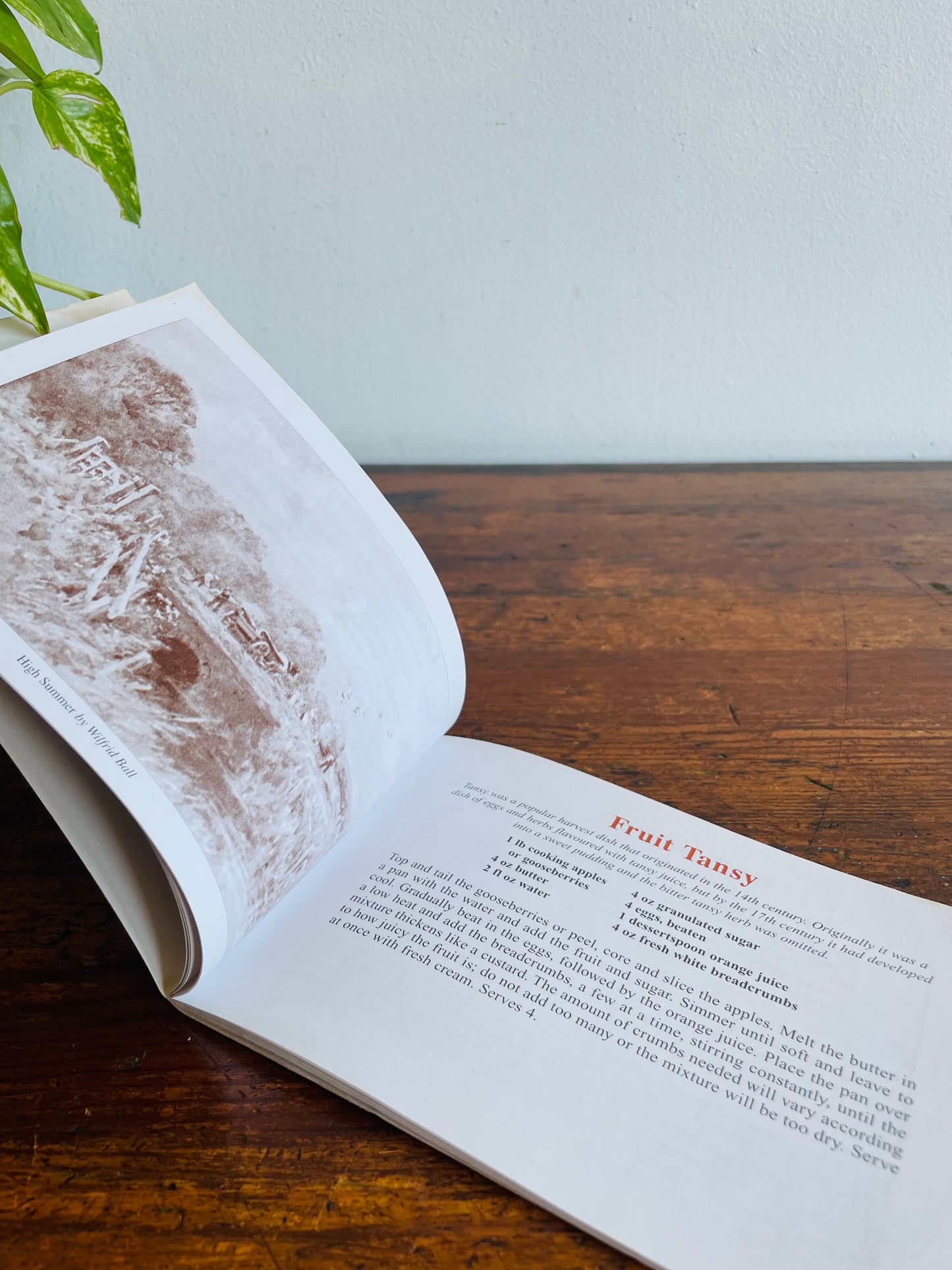 Favourite Harvest Recipes Pocket Cookbook - Traditional Seasonal Fare