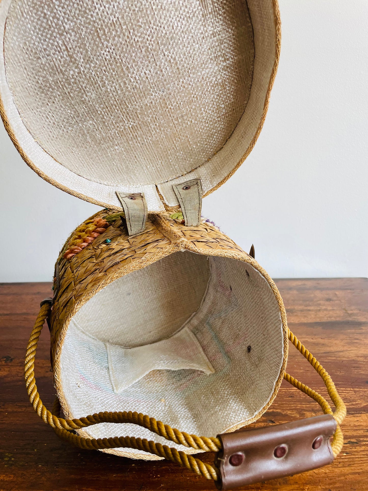 Woven Straw & Raffia Bucket Purse Basket with Lid