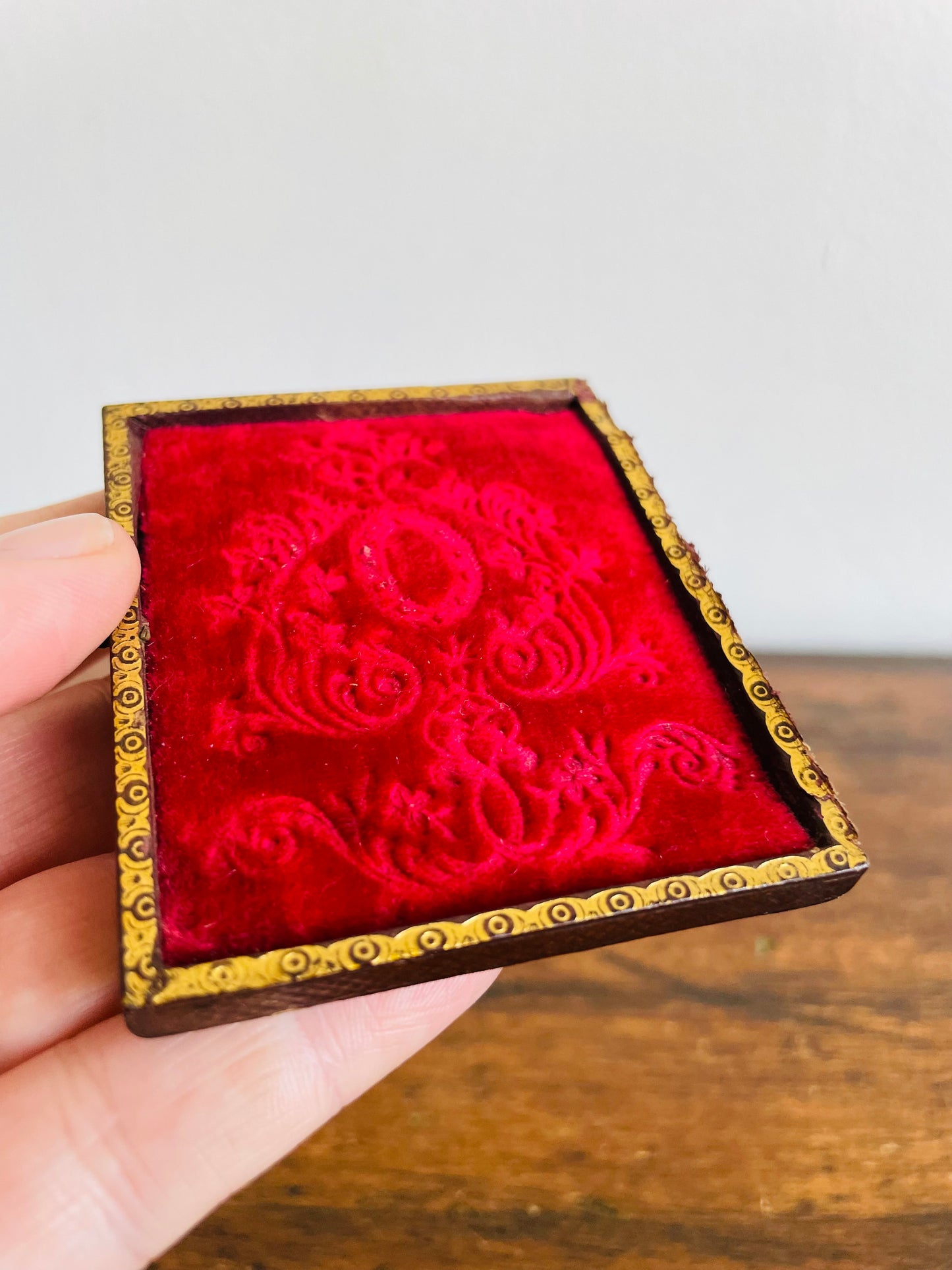 Antique 1800s Ambrotype or Daguerreotype Tooled Leather & Brass Photo Frame Case
