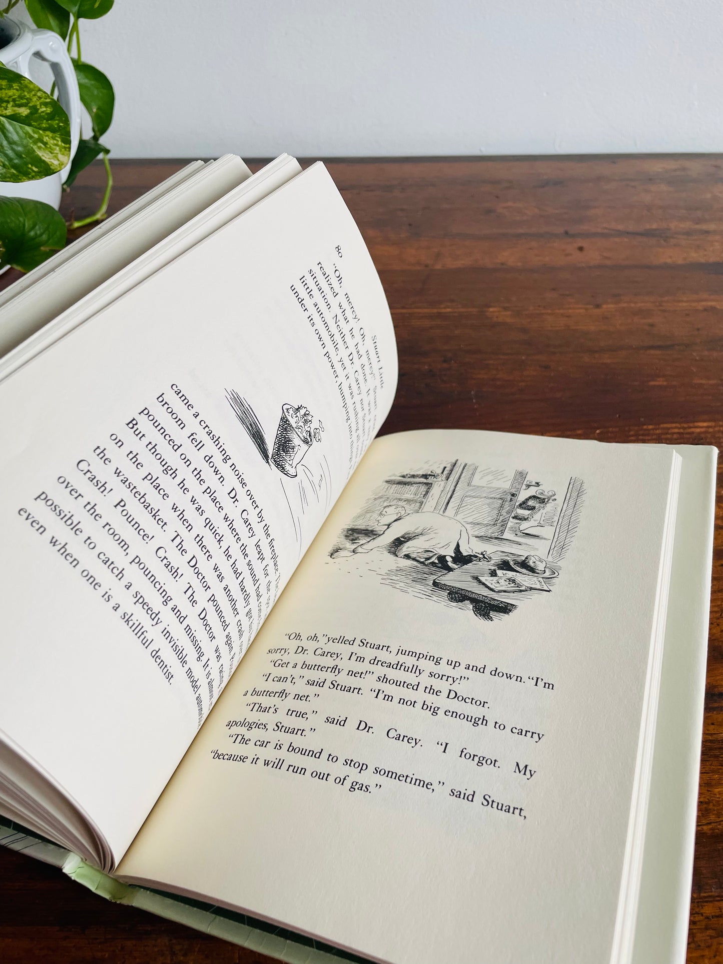 Stuart Little by E. B. White Hardcover Book with Pictures by Garth Williams (1973)