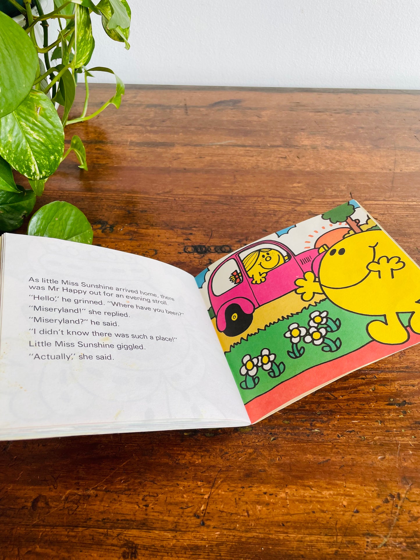 Little Miss Sunshine by Roger Hargreaves Paperback Pocket Book - Thurman Publishing (1981)